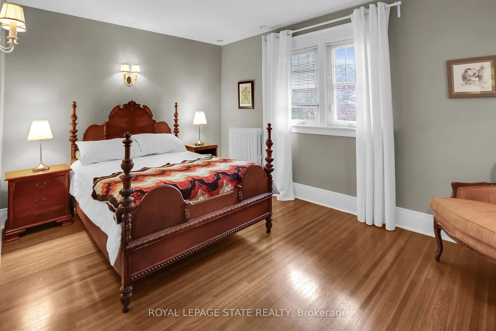 102 Main Street E
