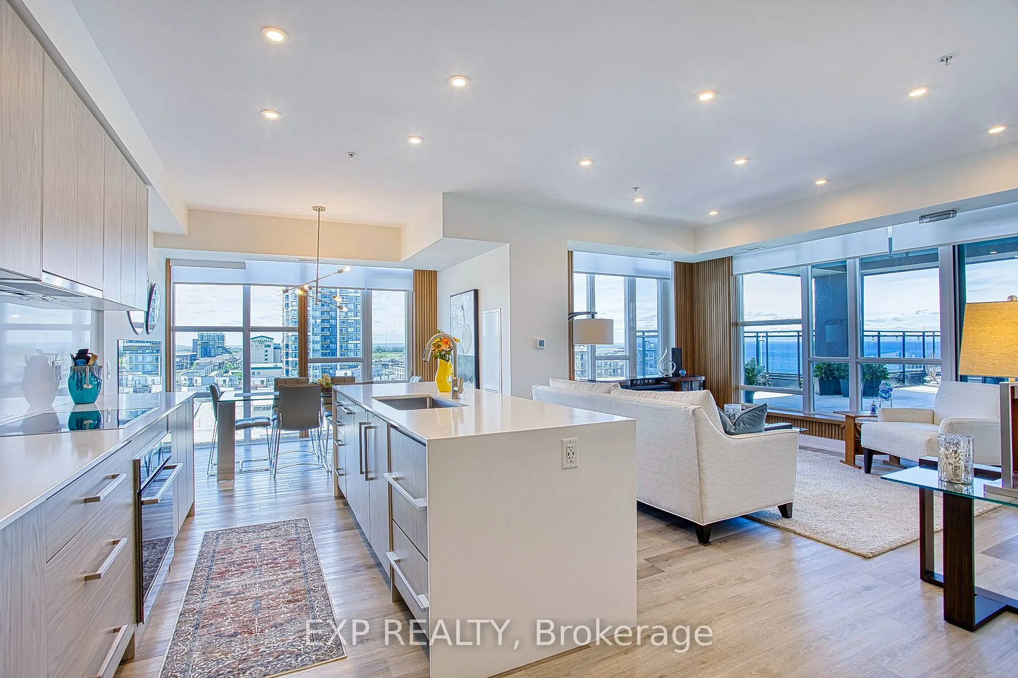 16 Concord Place, #707