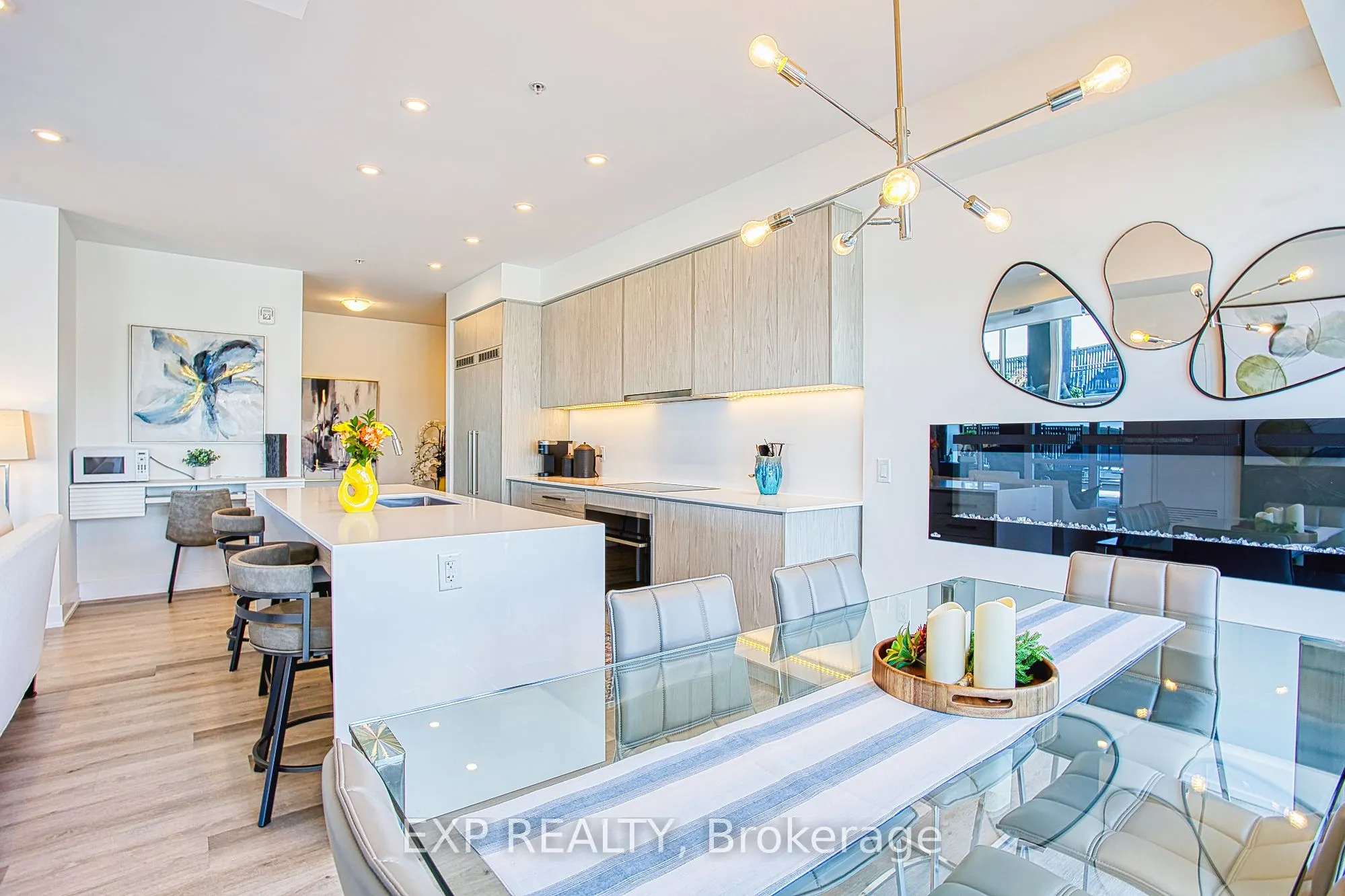 16 Concord Place, #707