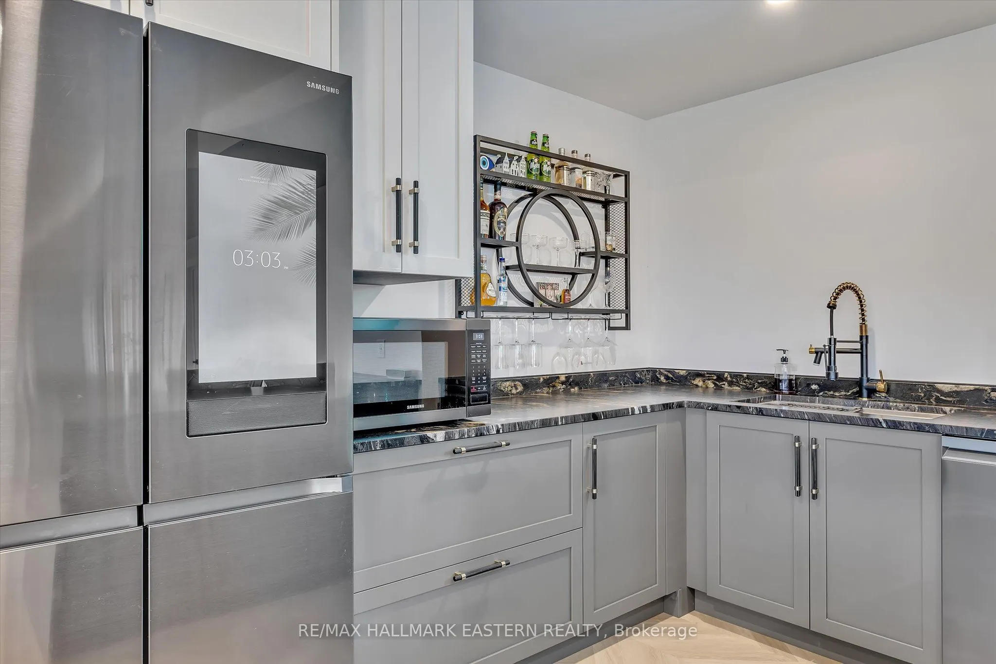 35 Lakeview Crescent