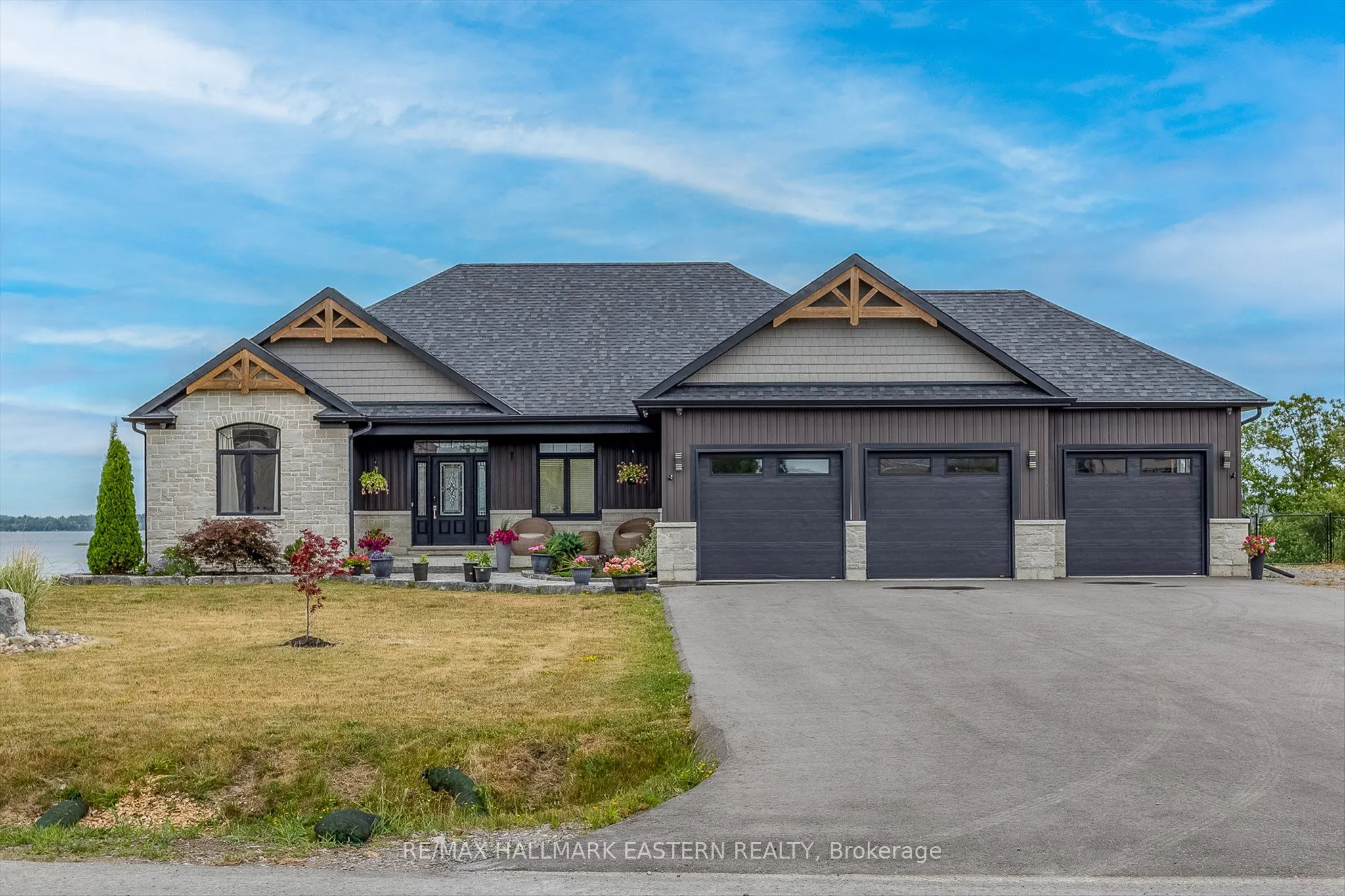 35 Lakeview Crescent