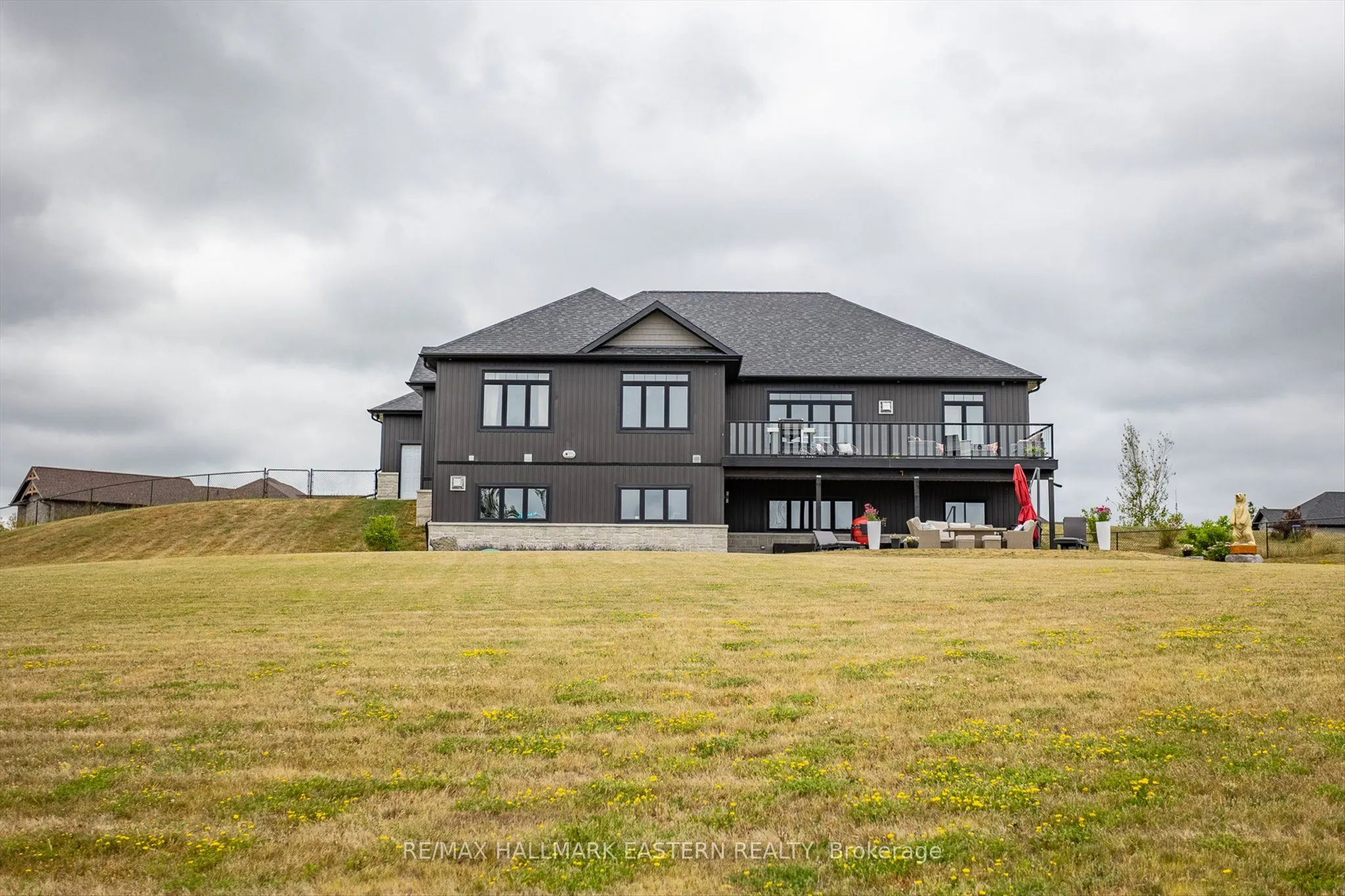 35 Lakeview Crescent