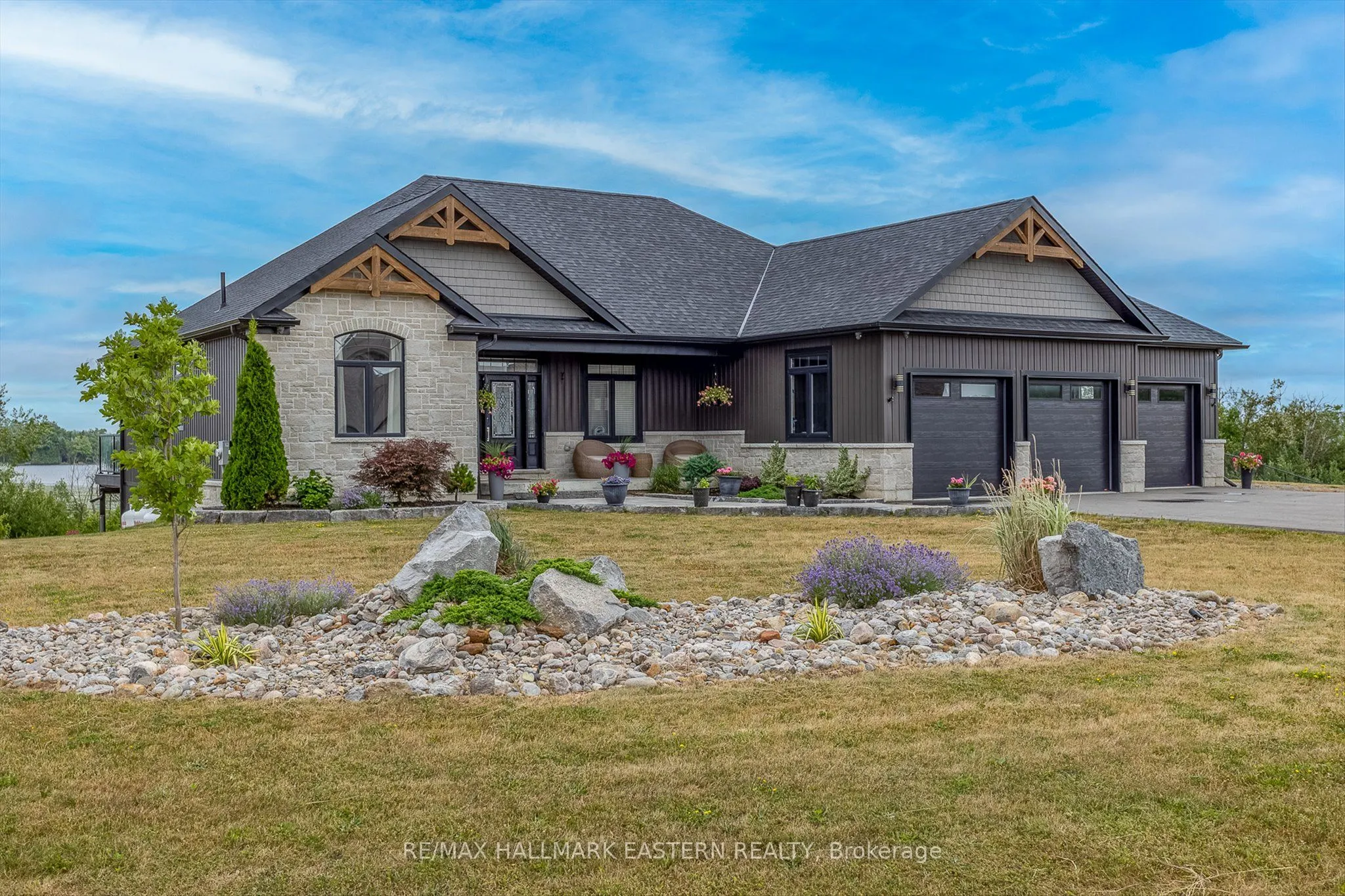 35 Lakeview Crescent