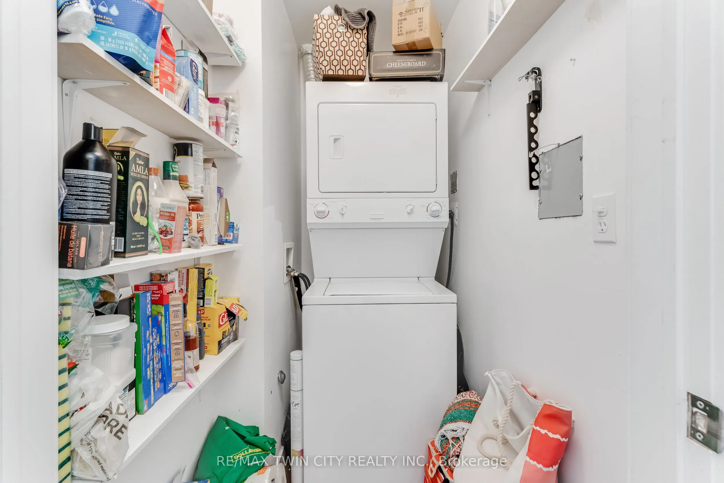 410 King Street W, #413