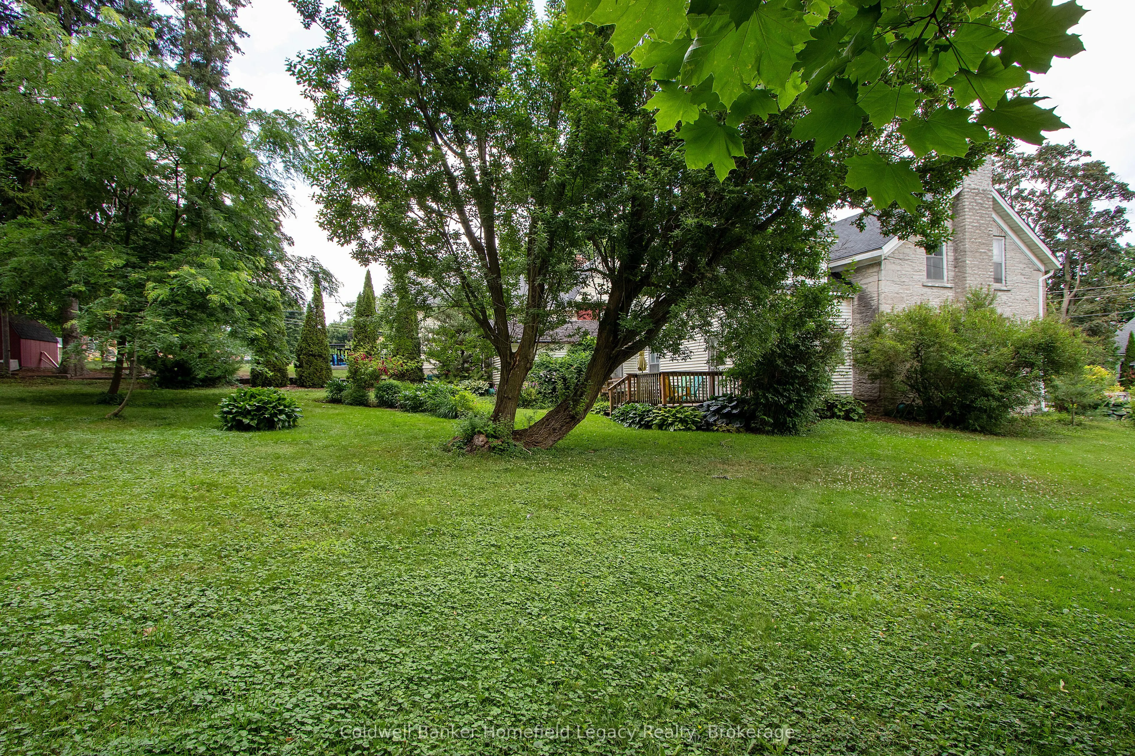 52 Ontario Street S