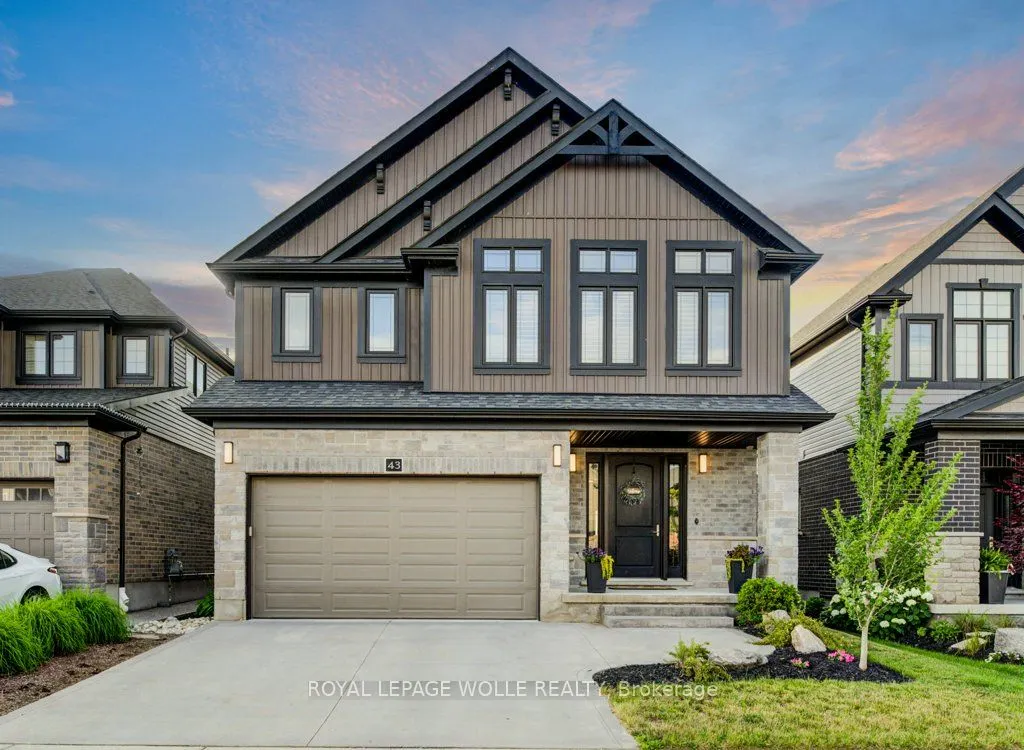 43 Greyhawk Street