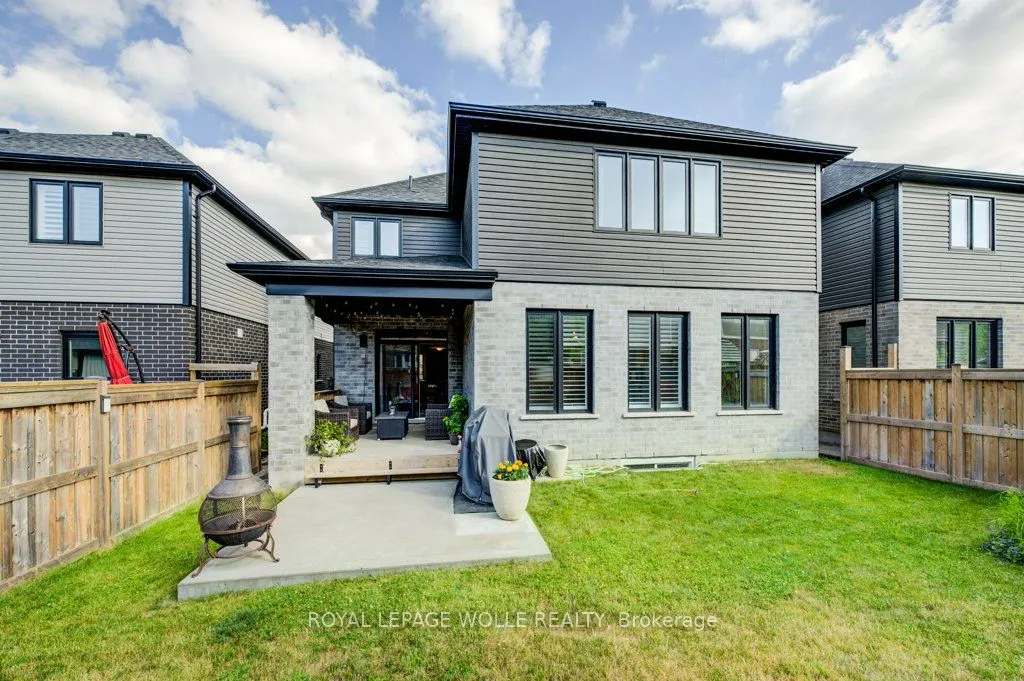 43 Greyhawk Street