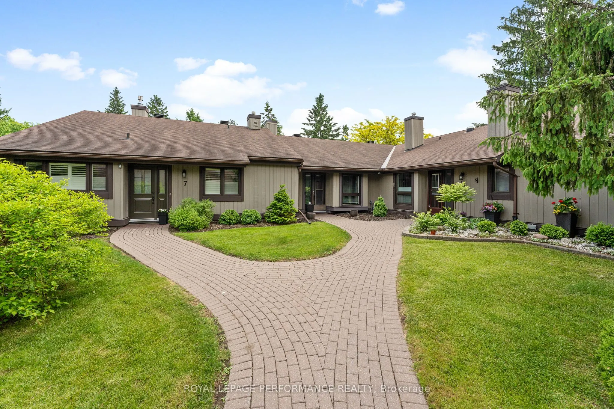 9 Plainfield Court, #5