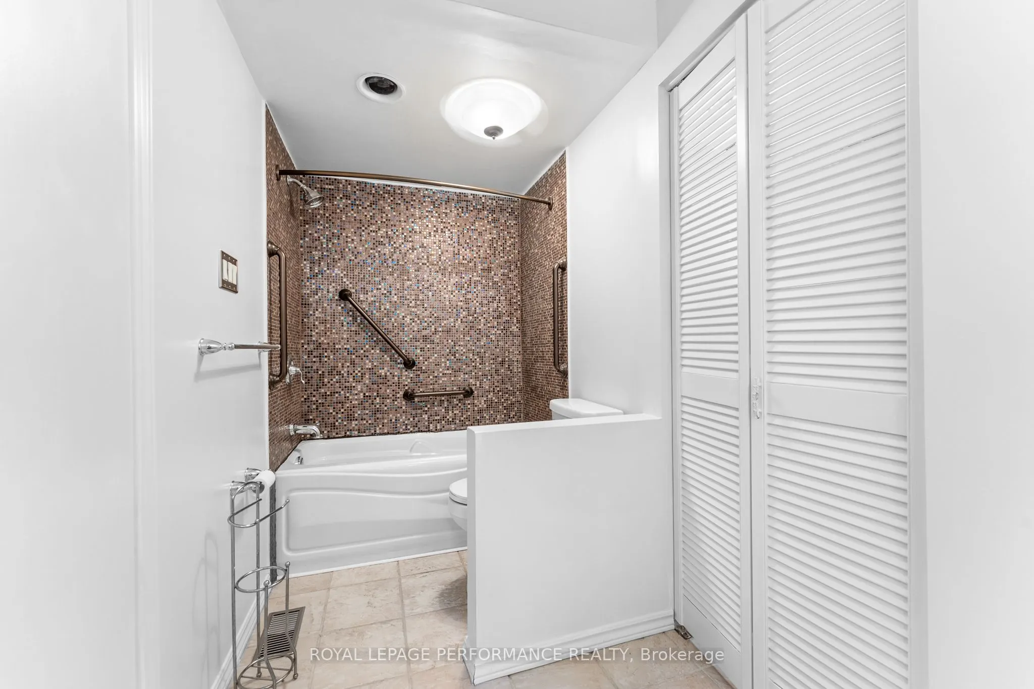 9 Plainfield Court, #5