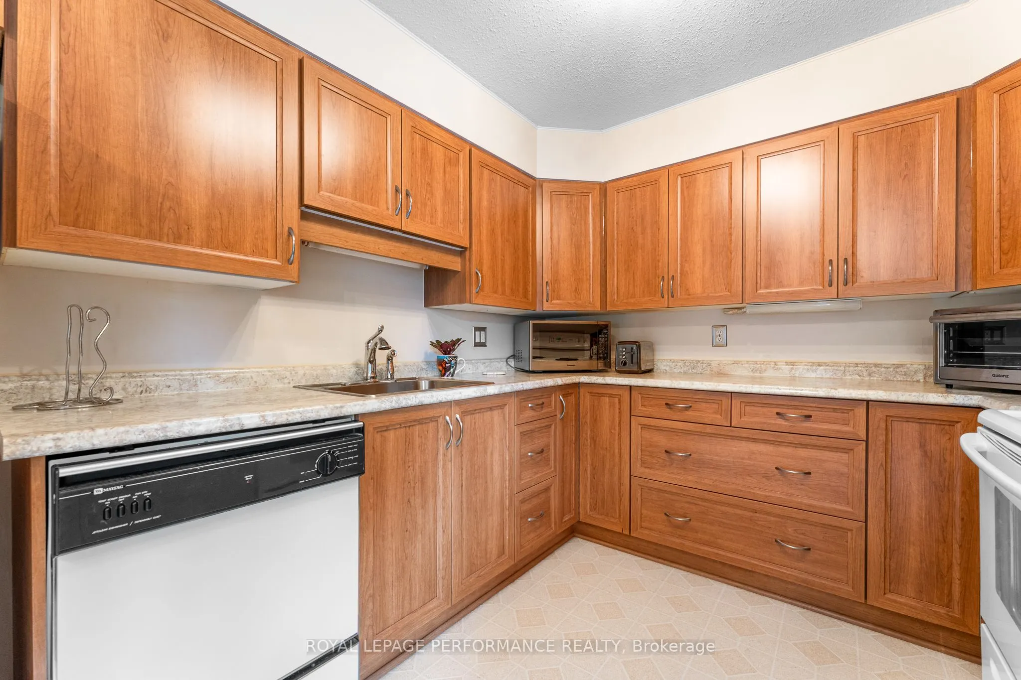 9 Plainfield Court, #5