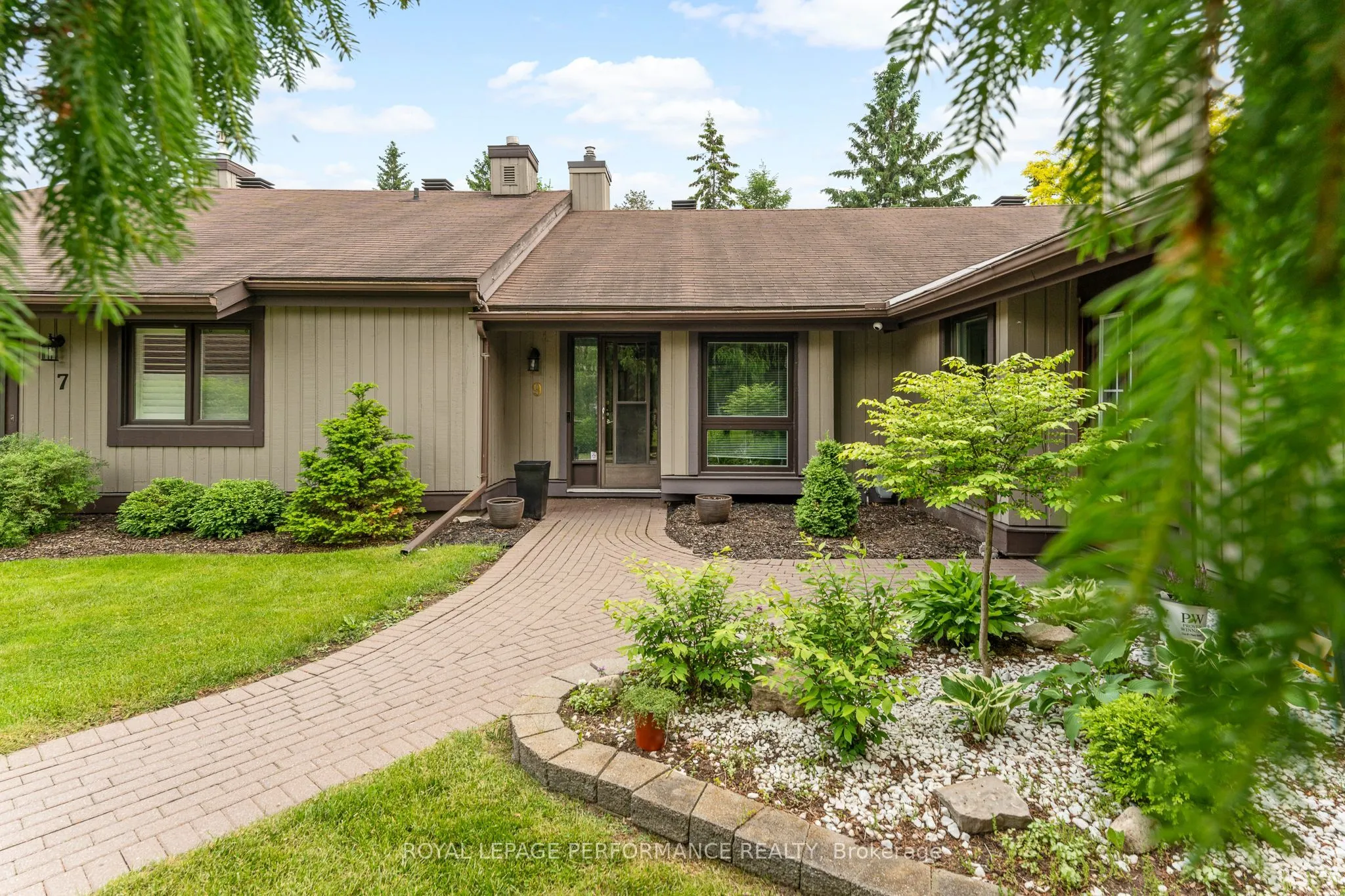 9 Plainfield Court, #5