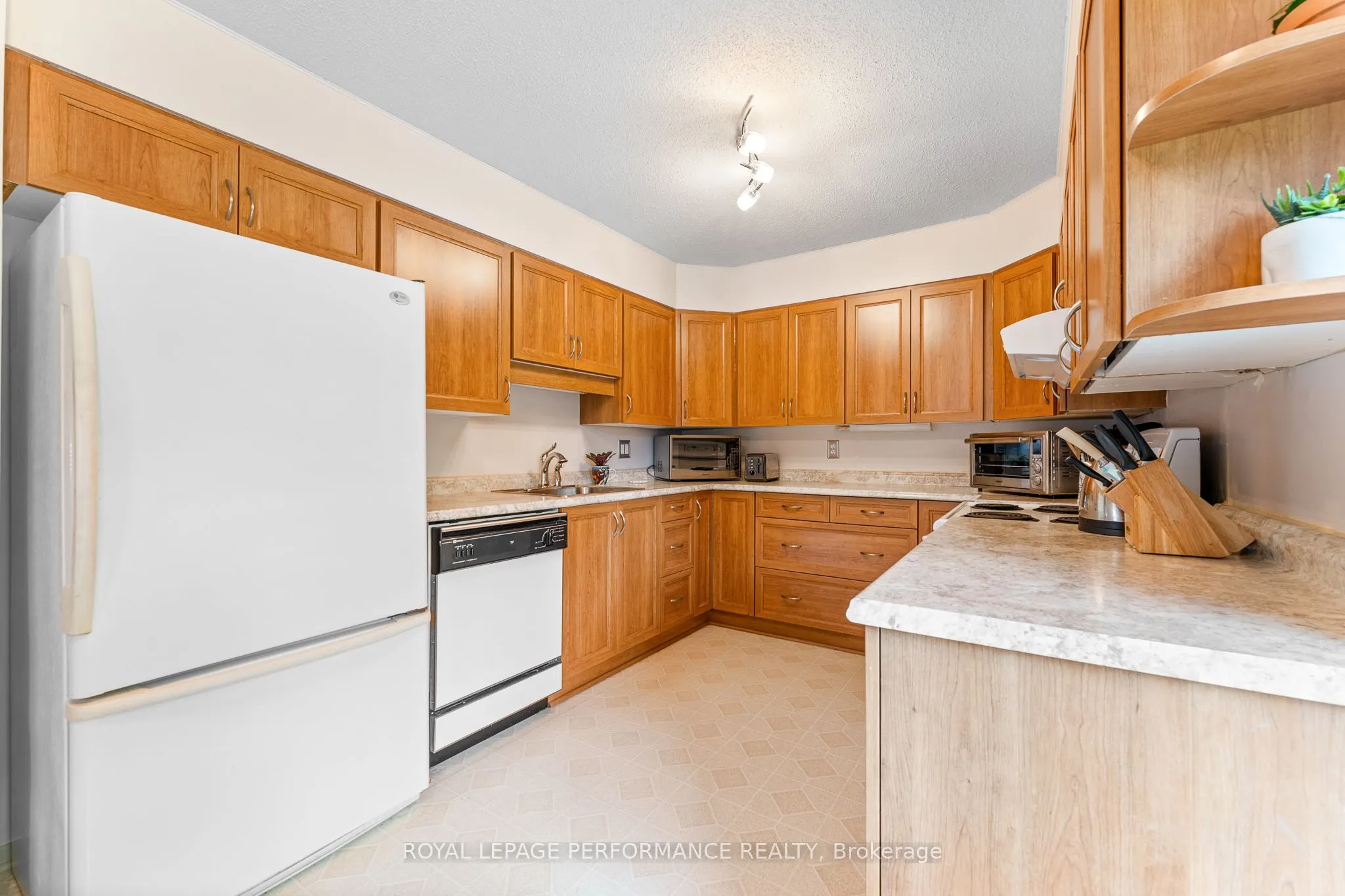 9 Plainfield Court, #5