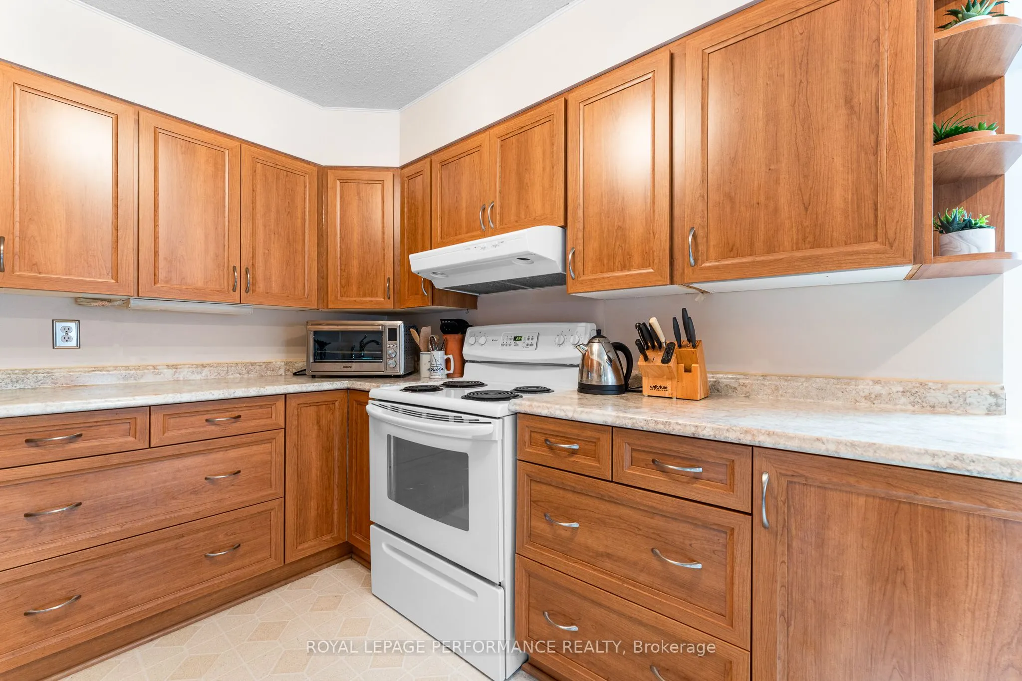 9 Plainfield Court, #5