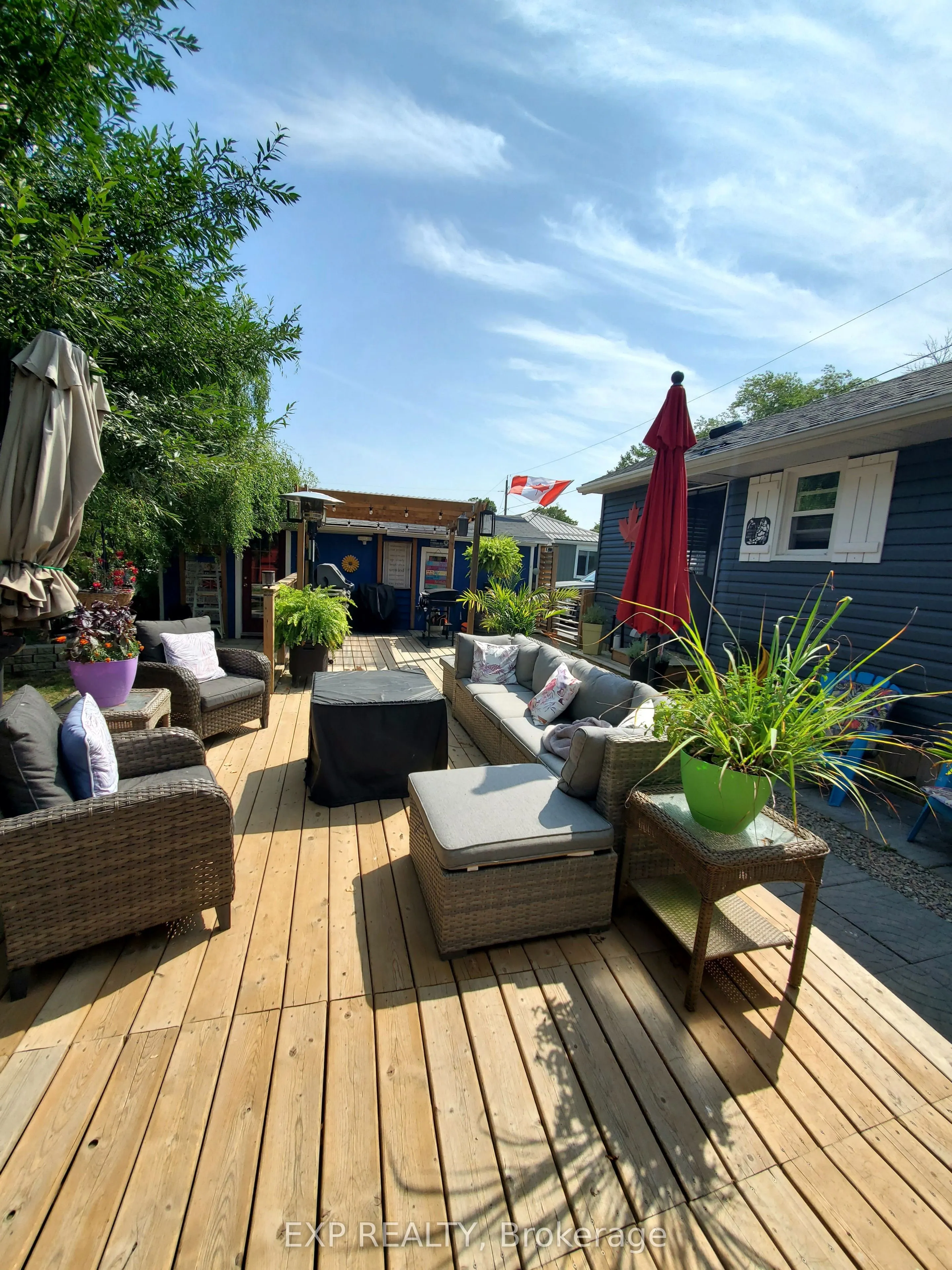 2011 Lakeshore Road