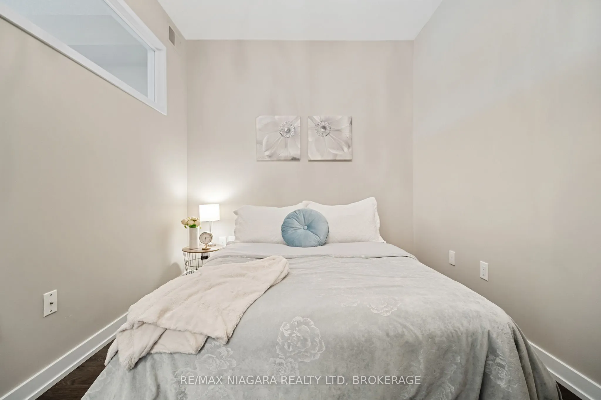 520 North Service Road #411