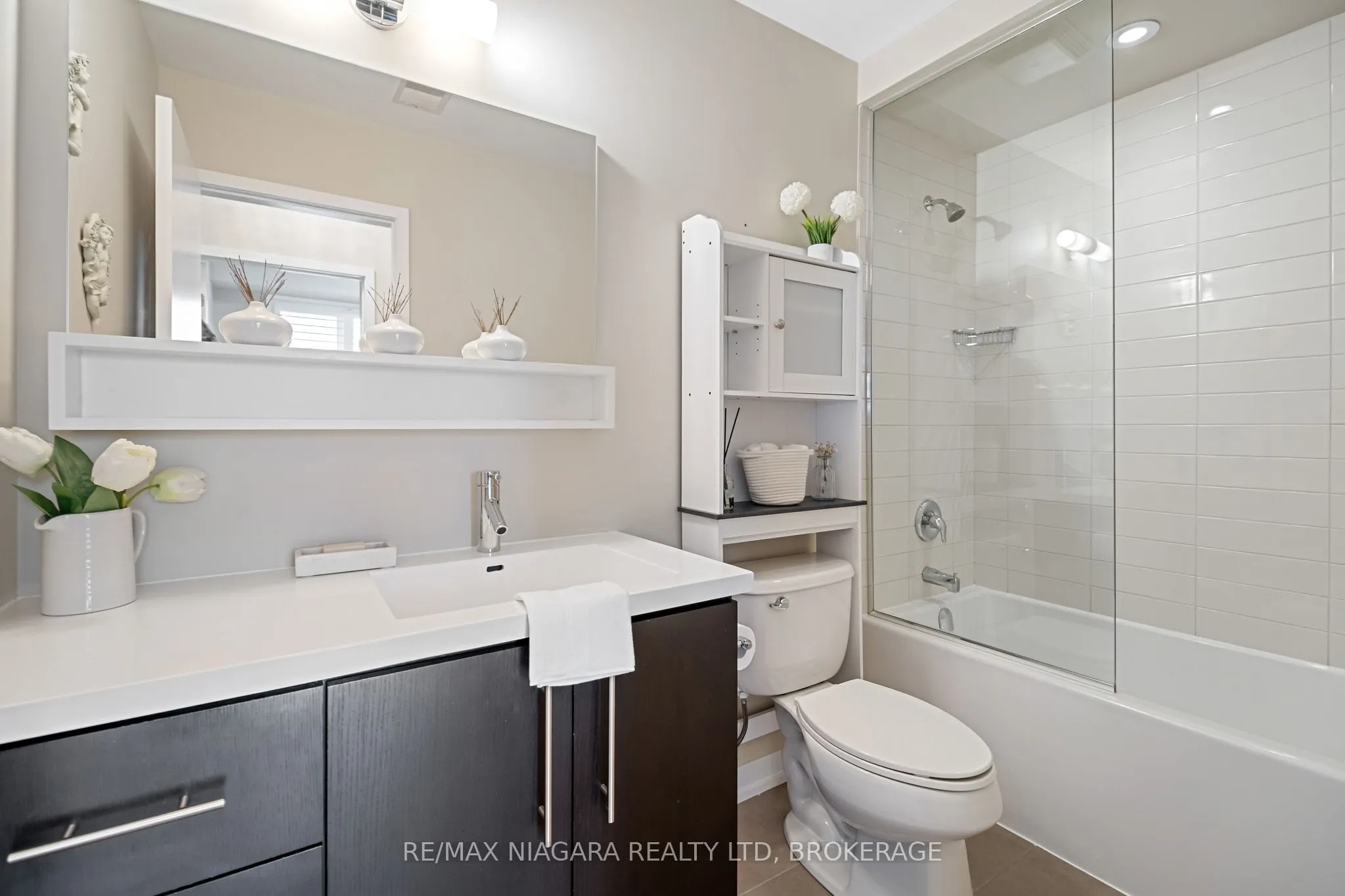 520 North Service Road #411