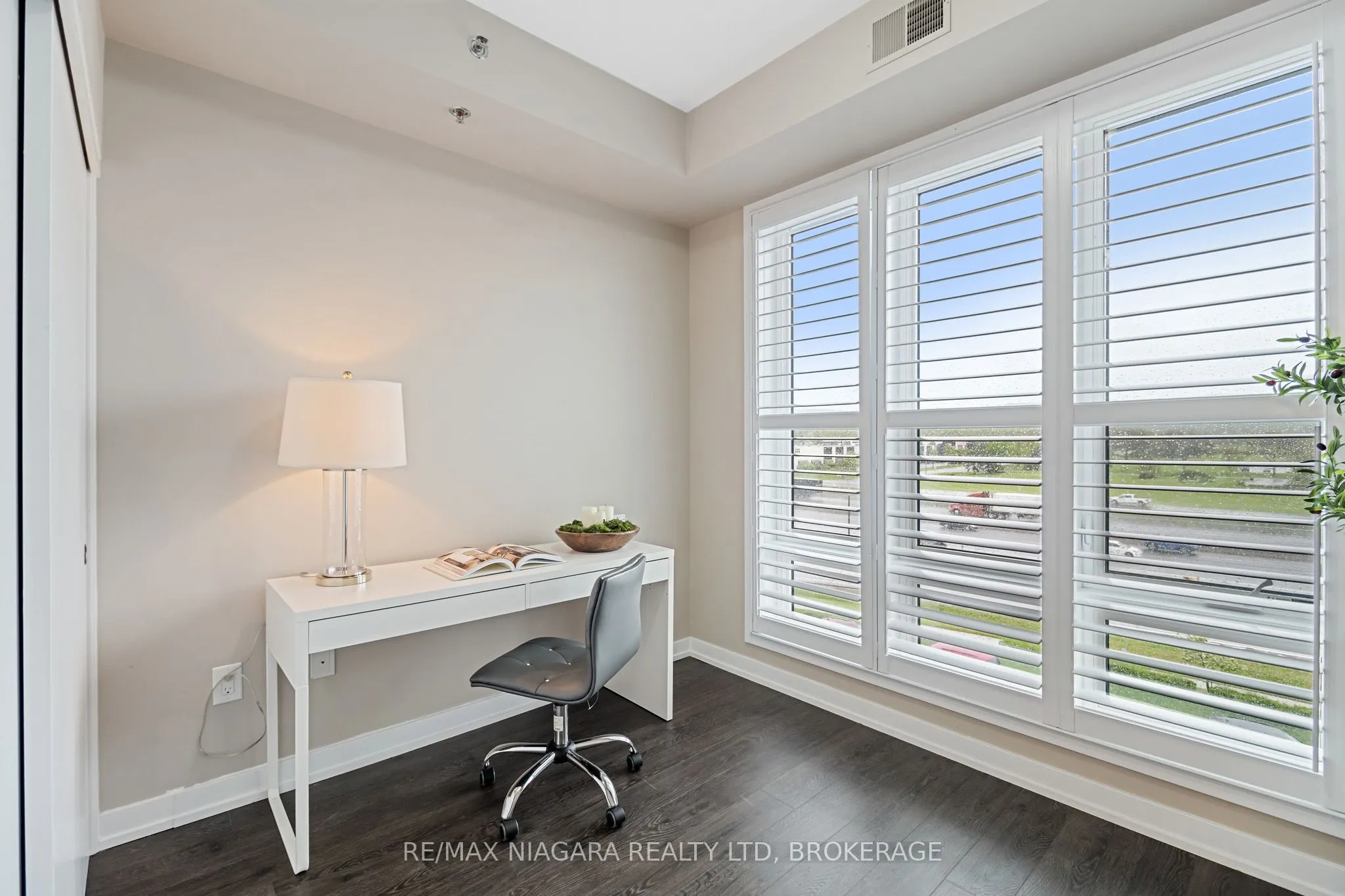 520 North Service Road #411