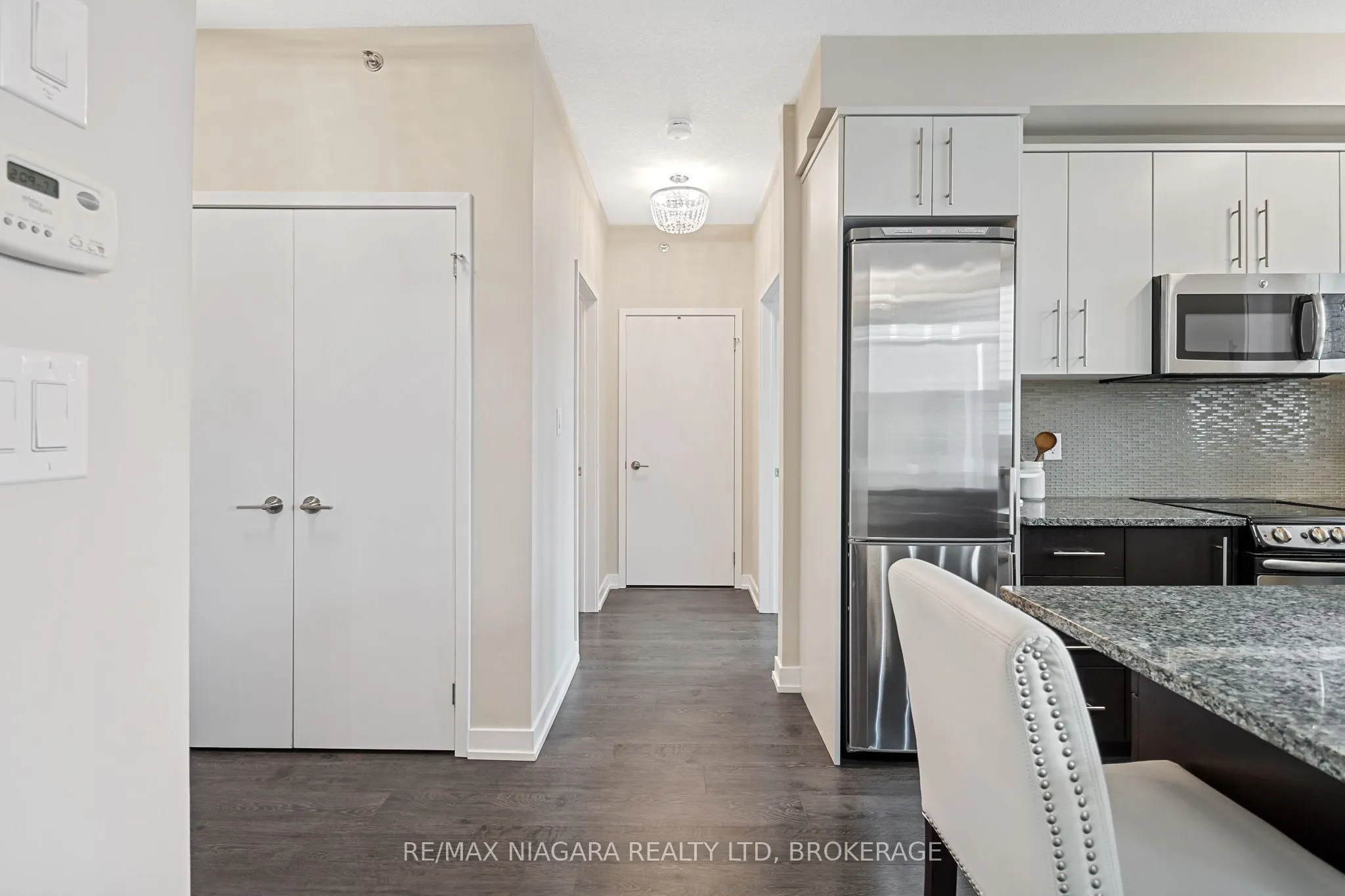 520 North Service Road #411