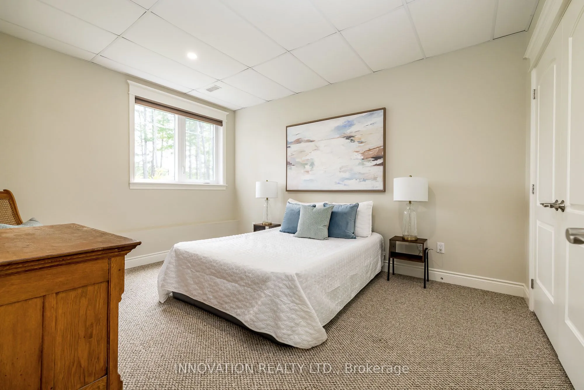 103 A Carriage Landing Drive
