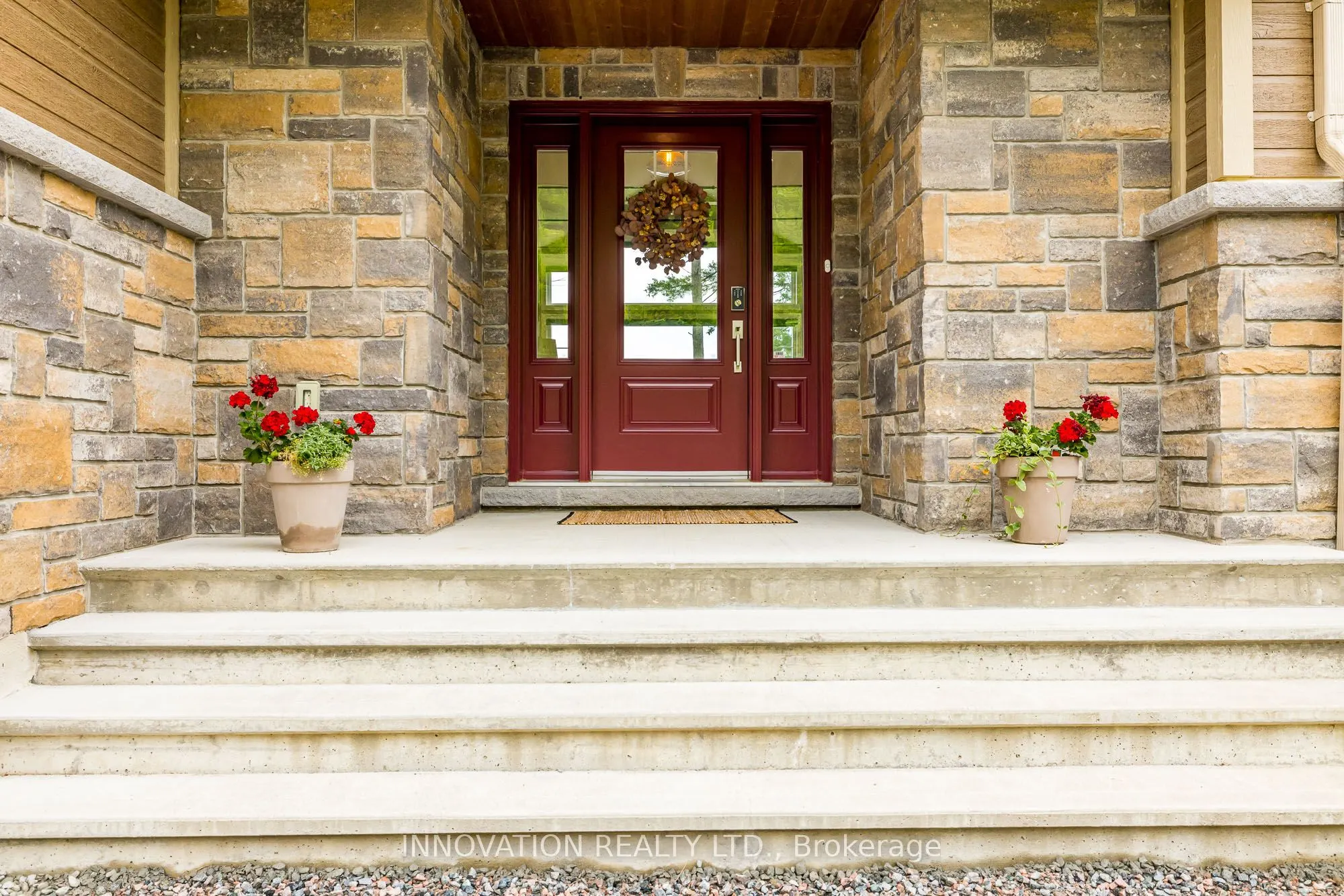 103 A Carriage Landing Drive