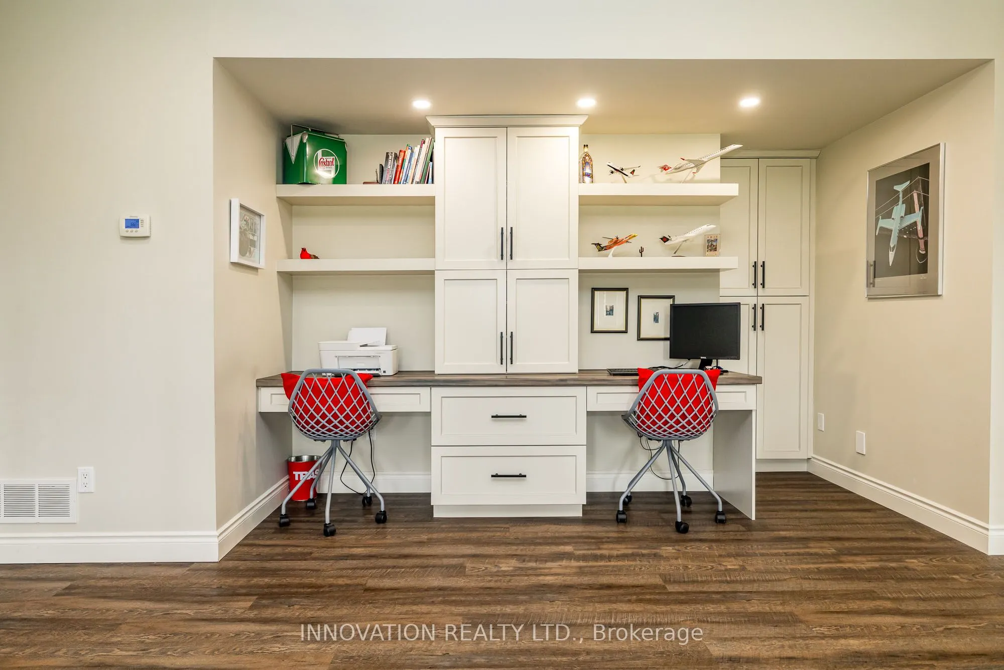 103 A Carriage Landing Drive