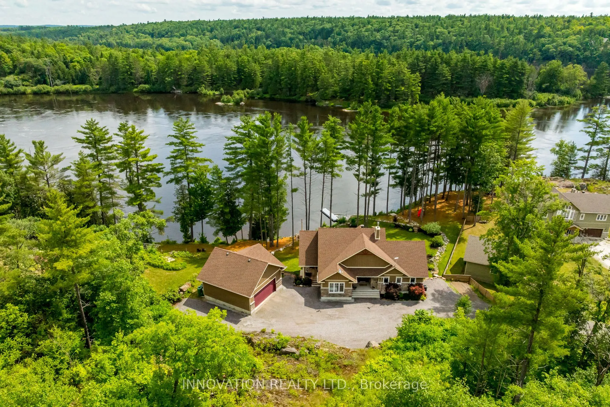 103 A Carriage Landing Drive