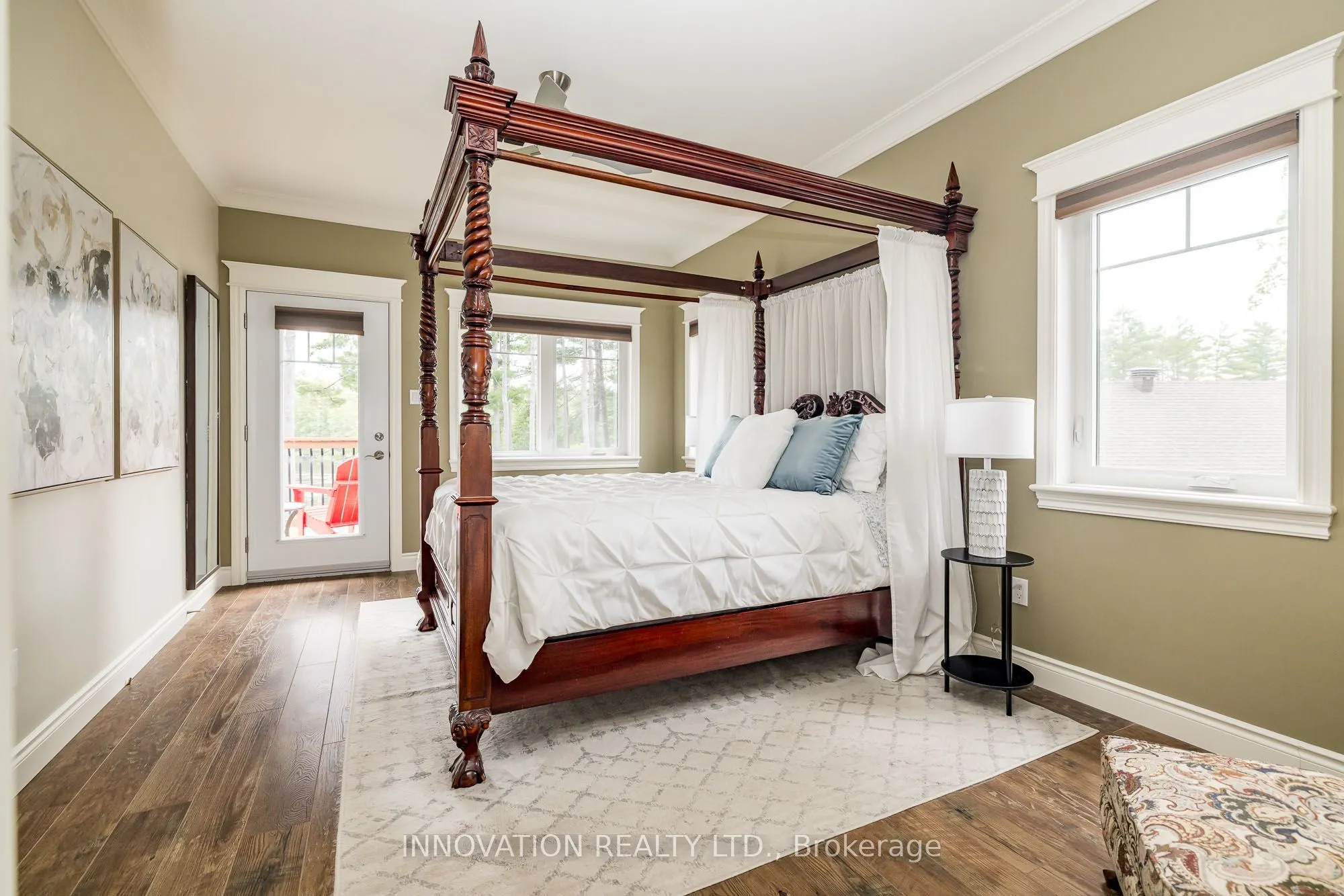 103 A Carriage Landing Drive