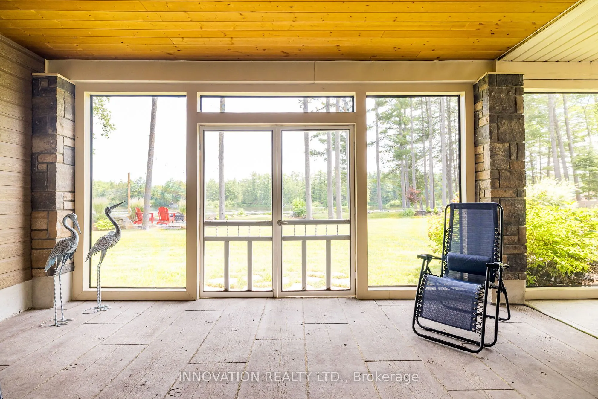 103 A Carriage Landing Drive
