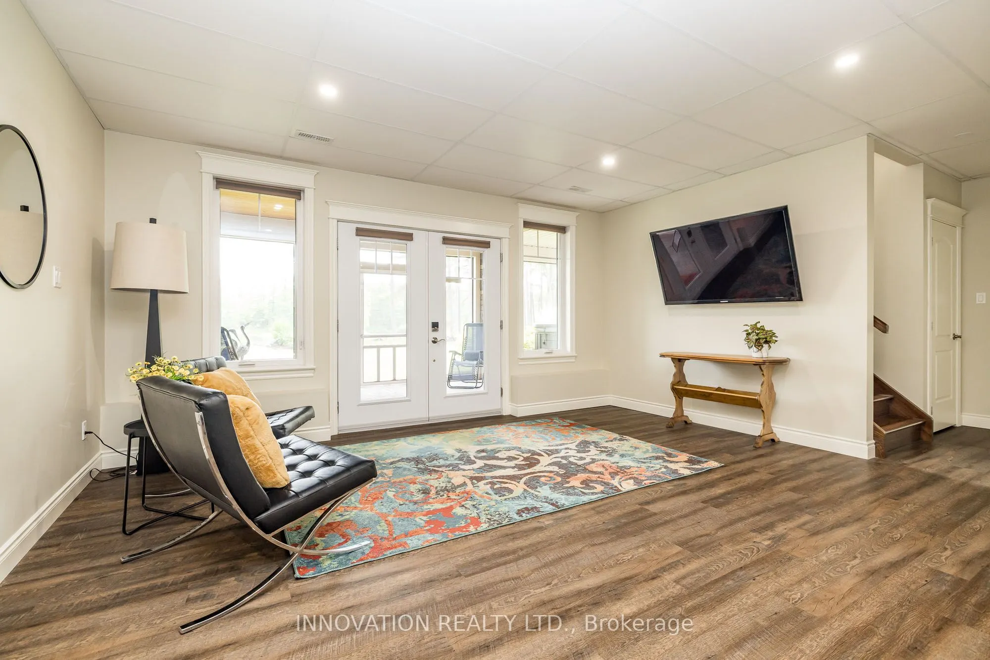 103 A Carriage Landing Drive