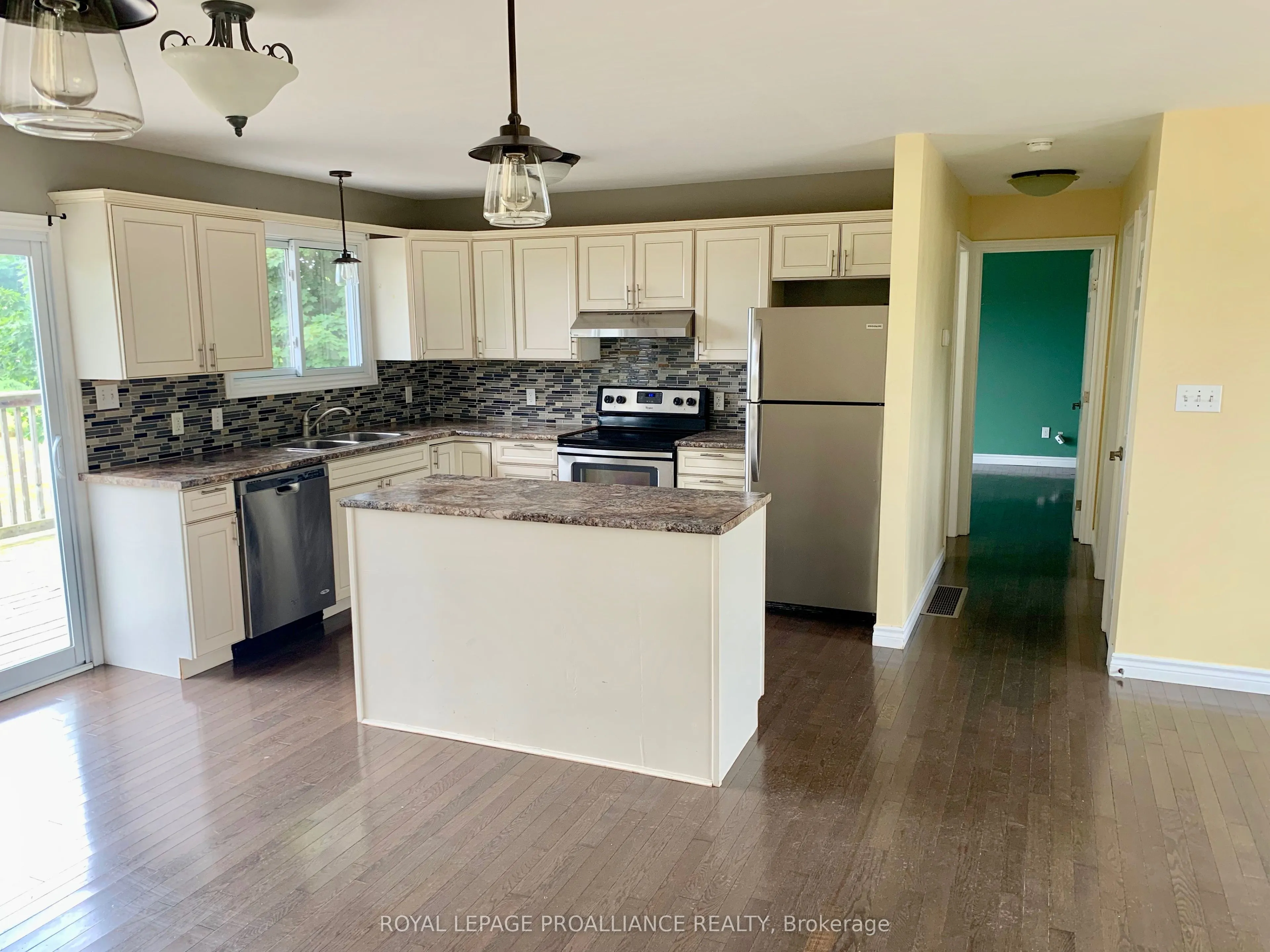 19185 LOYALIST Parkway