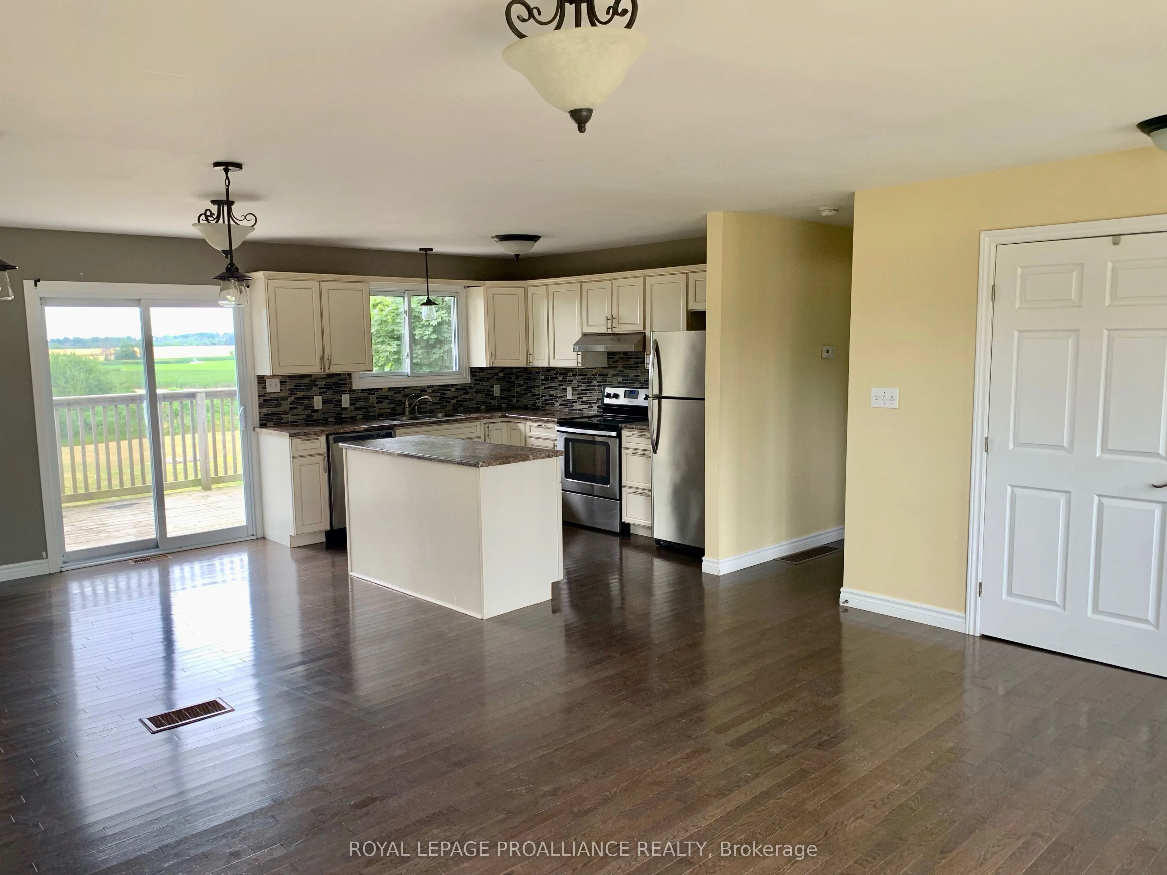 19185 LOYALIST Parkway