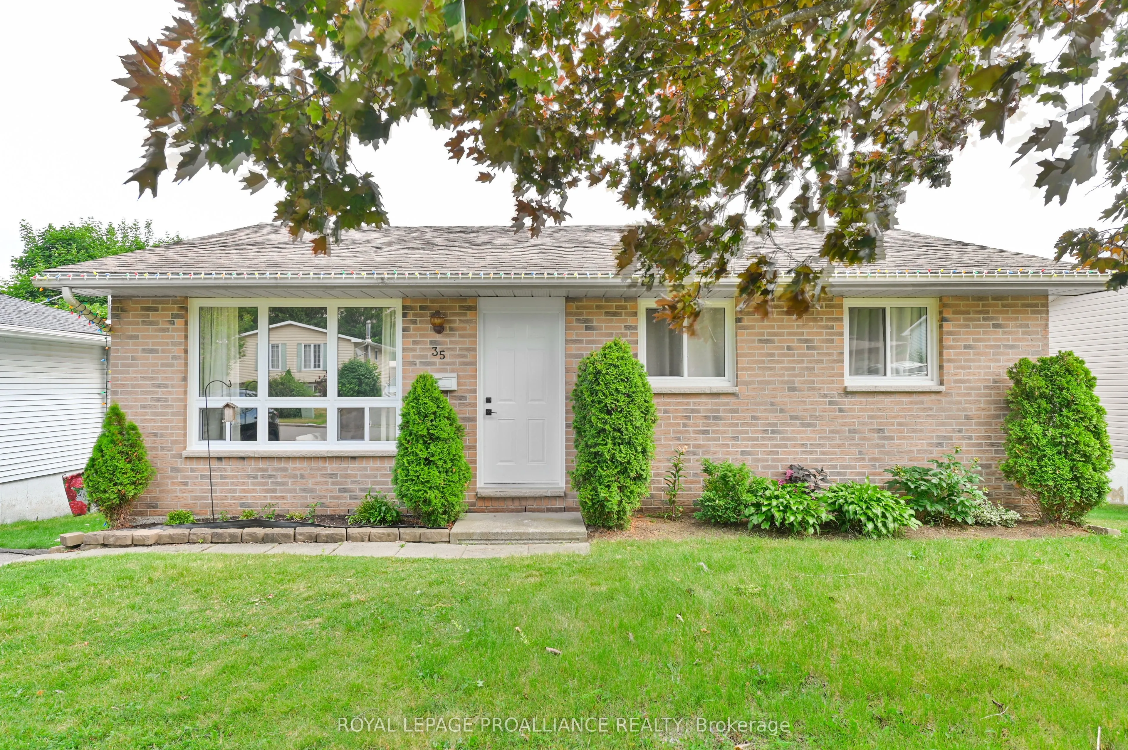 35 Van Alstine Drive