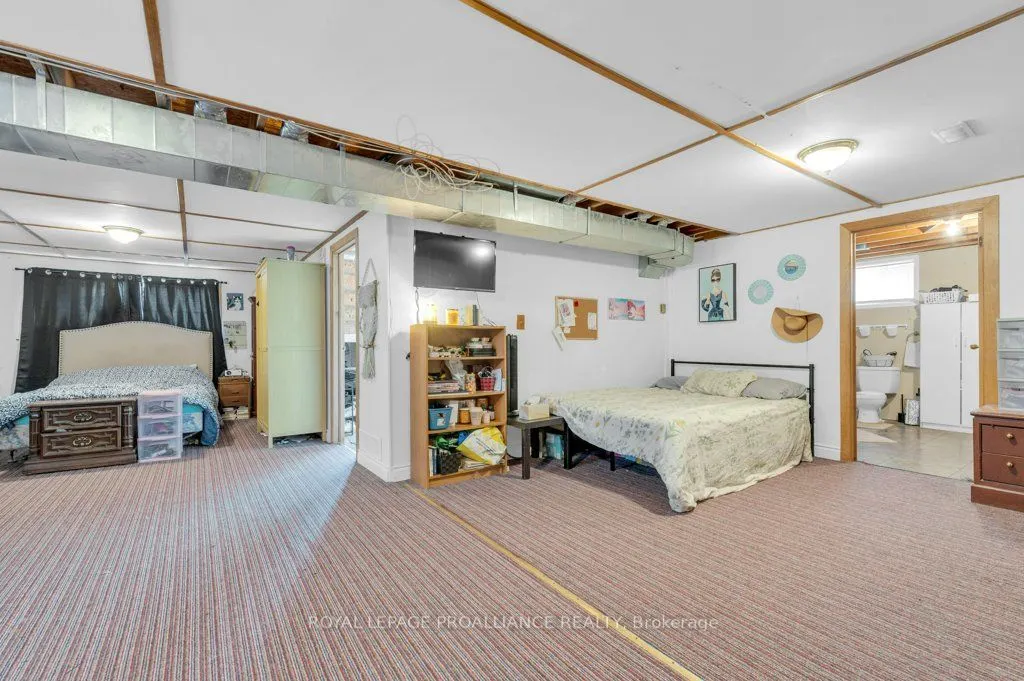 35 Van Alstine Drive