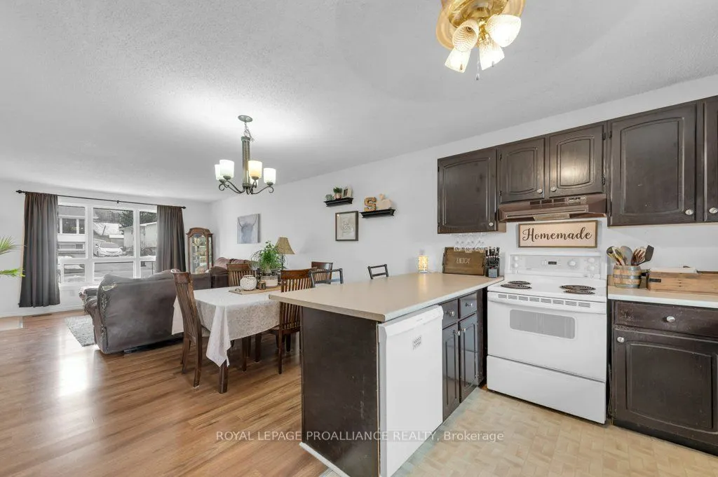 35 Van Alstine Drive