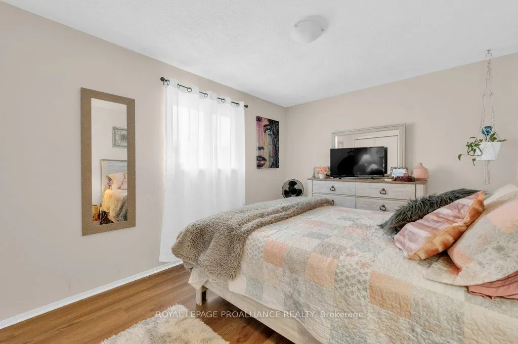 35 Van Alstine Drive