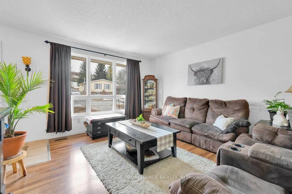 35 Van Alstine Drive