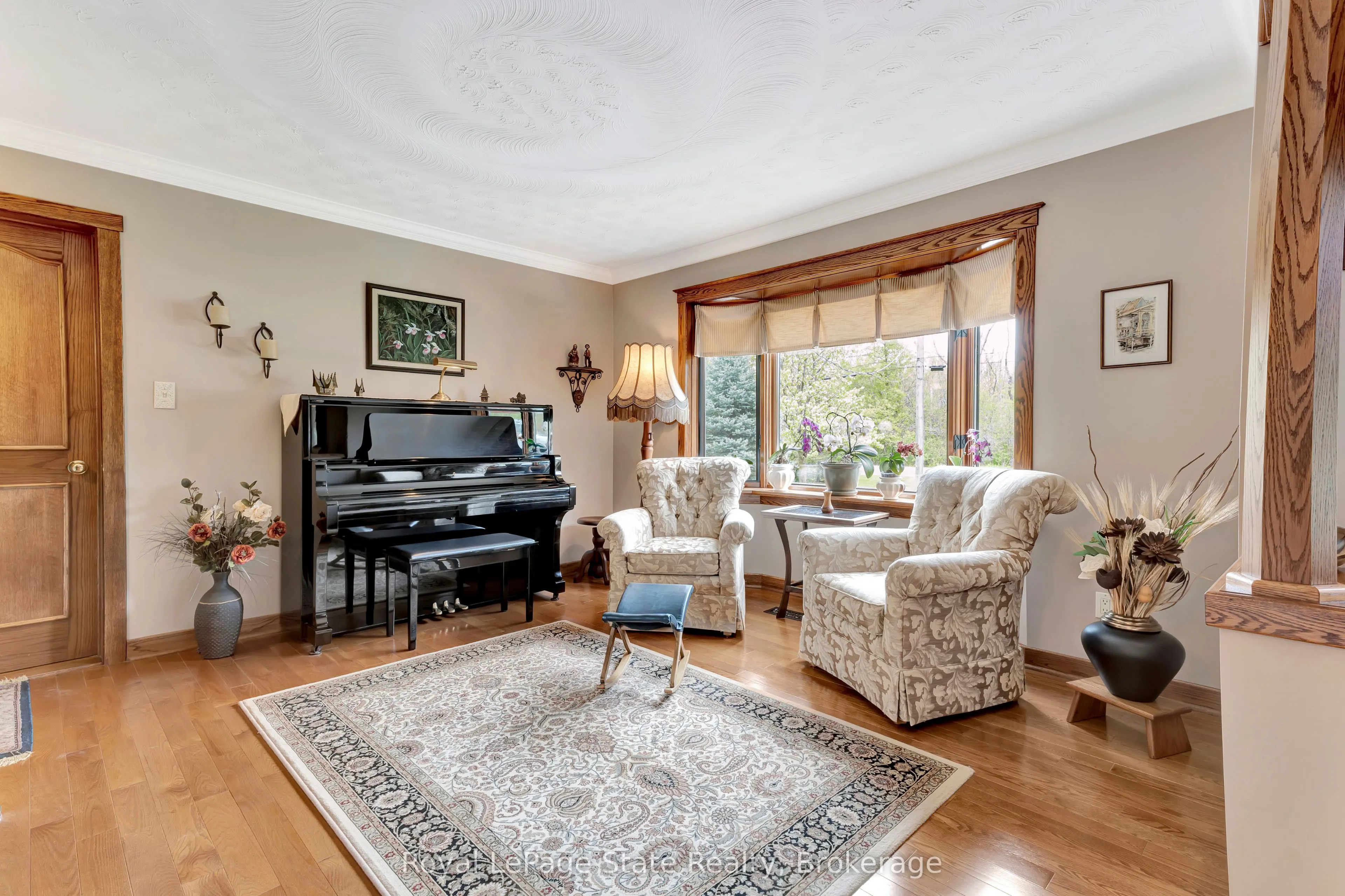 685 Robson Road