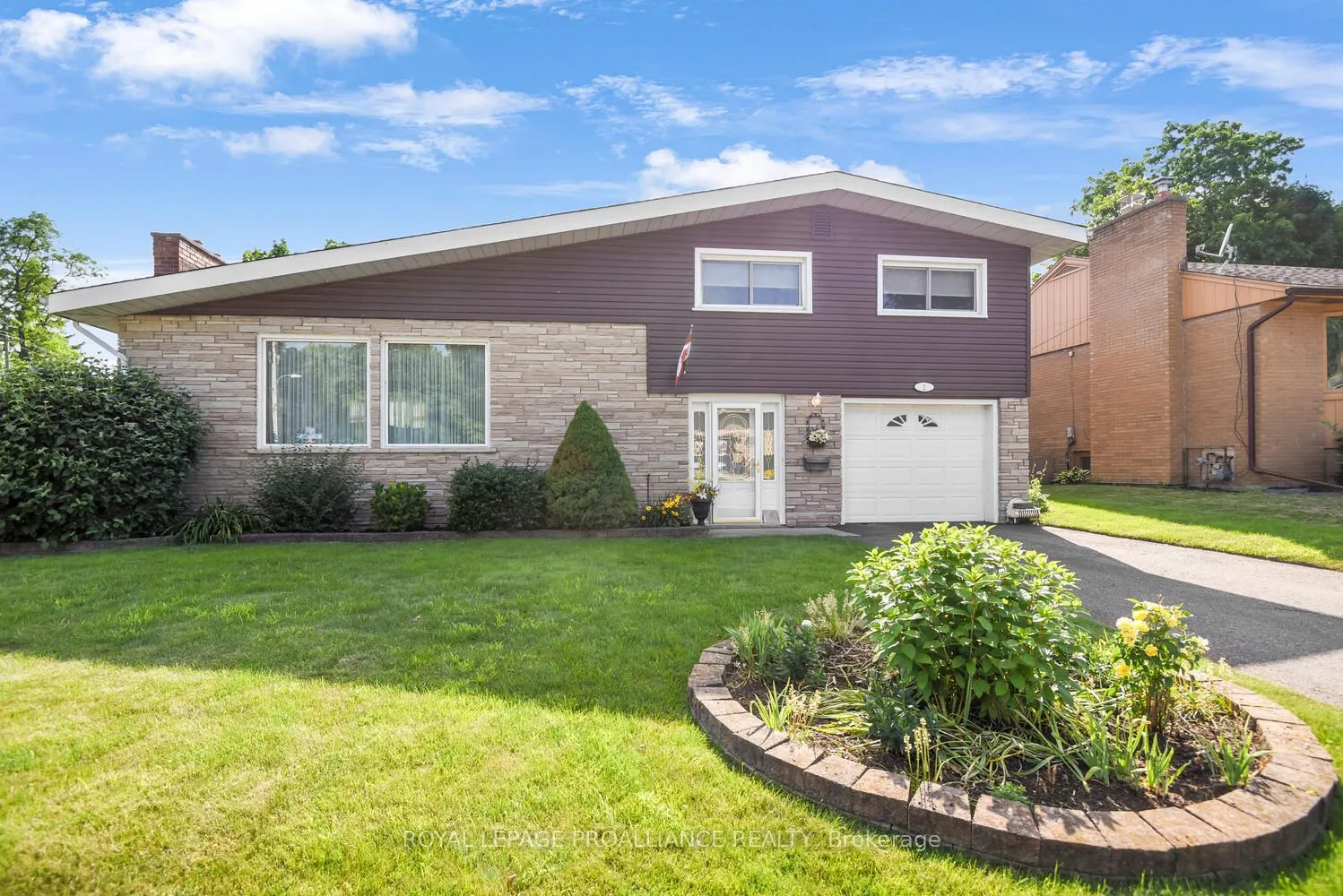 2 Woodlawn Place