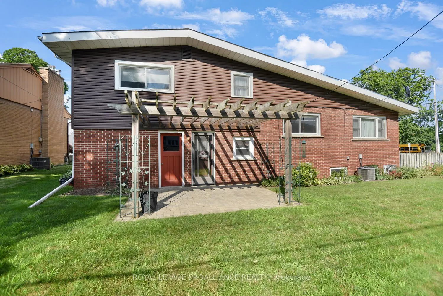 2 Woodlawn Place