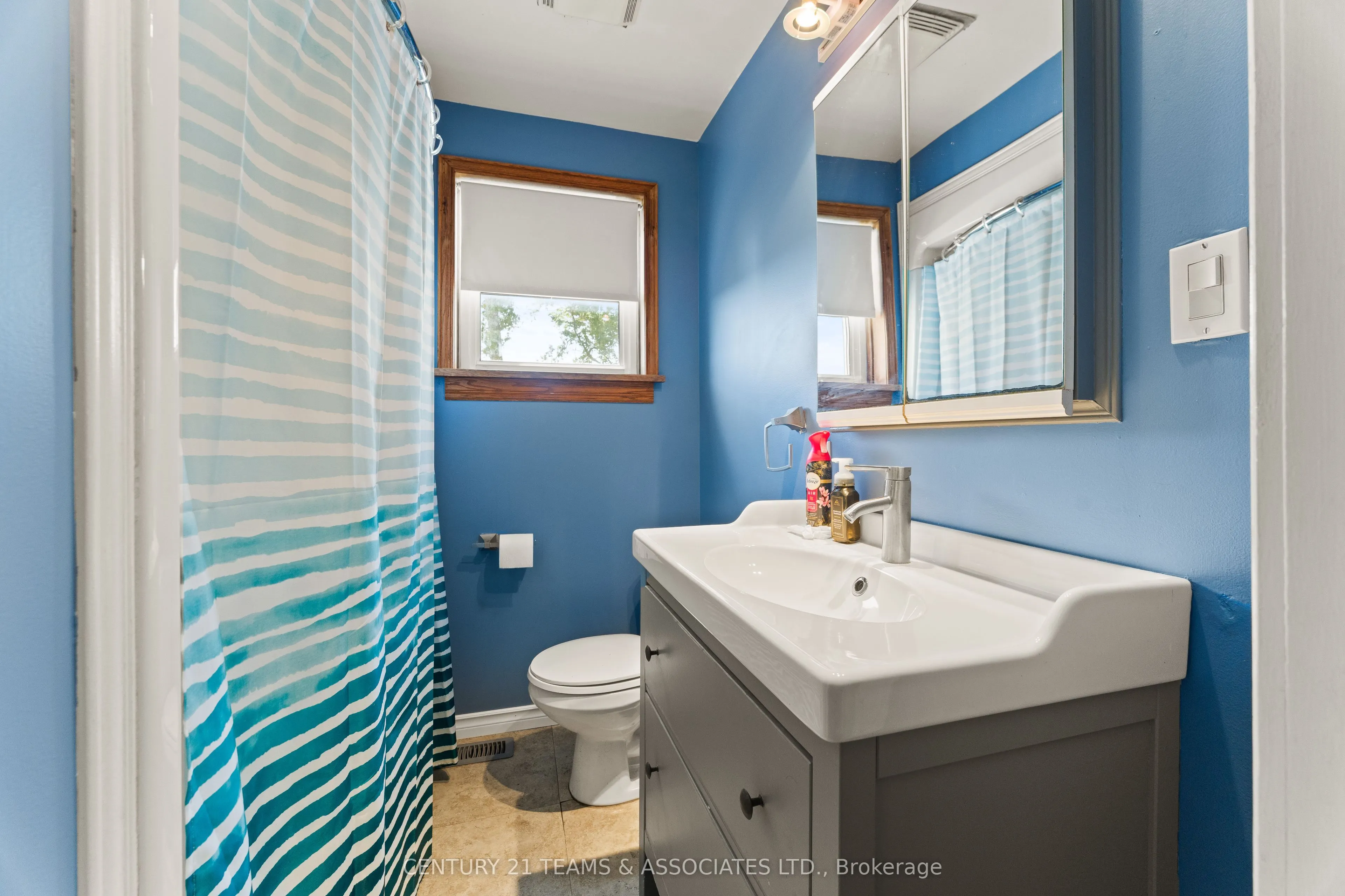 5845 Lakeshore Road 305