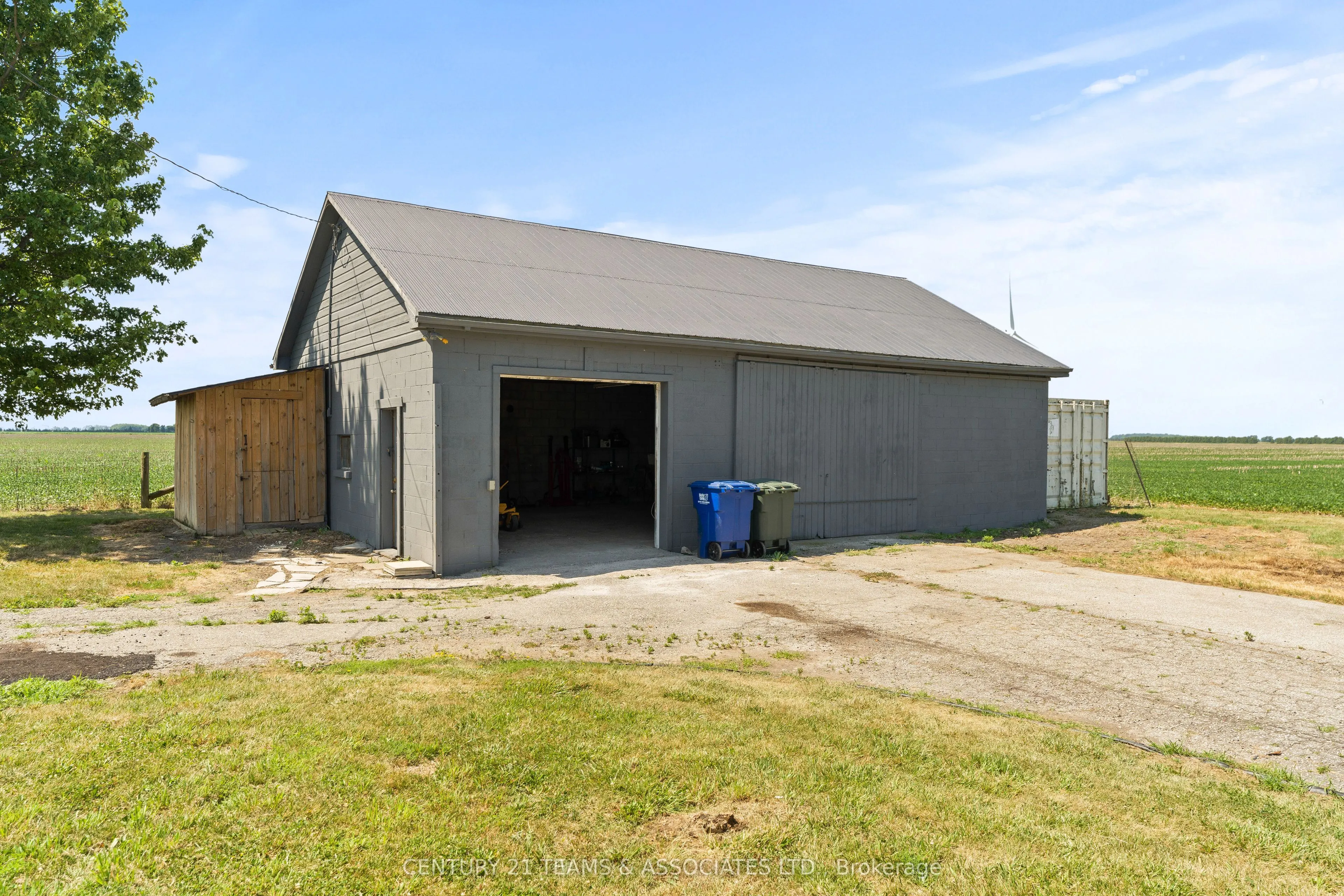 5845 Lakeshore Road 305