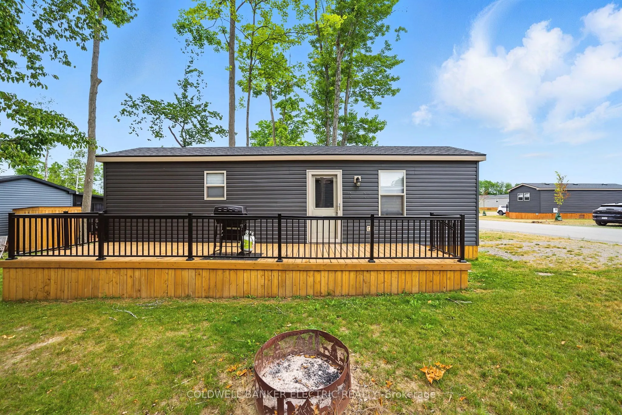 1235 Villiers Line, #40 StAnd