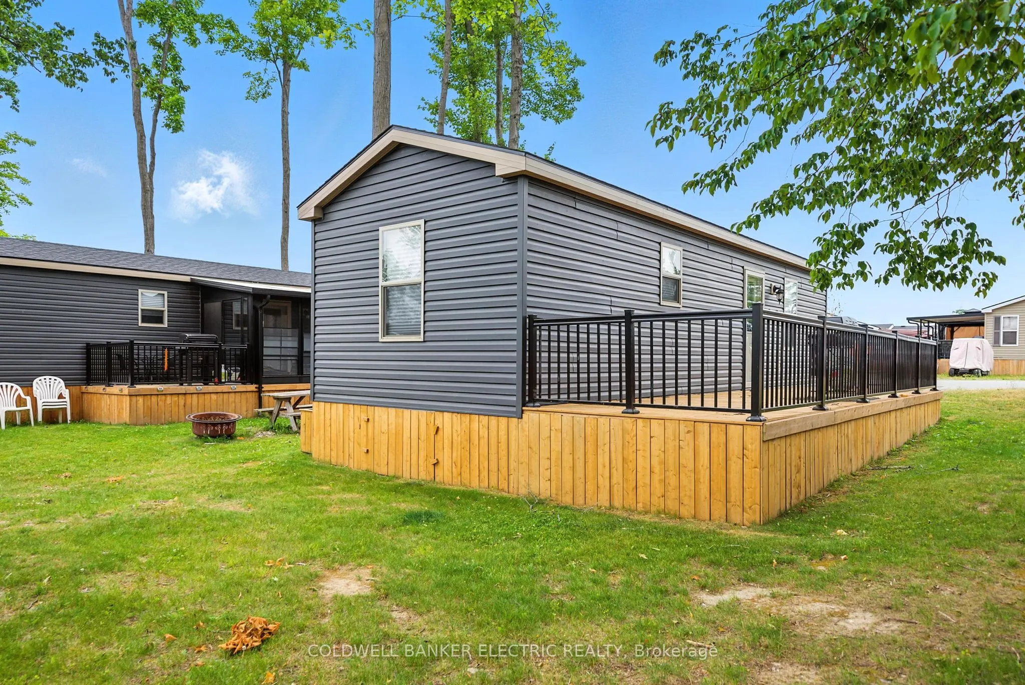 1235 Villiers Line, #40 StAnd