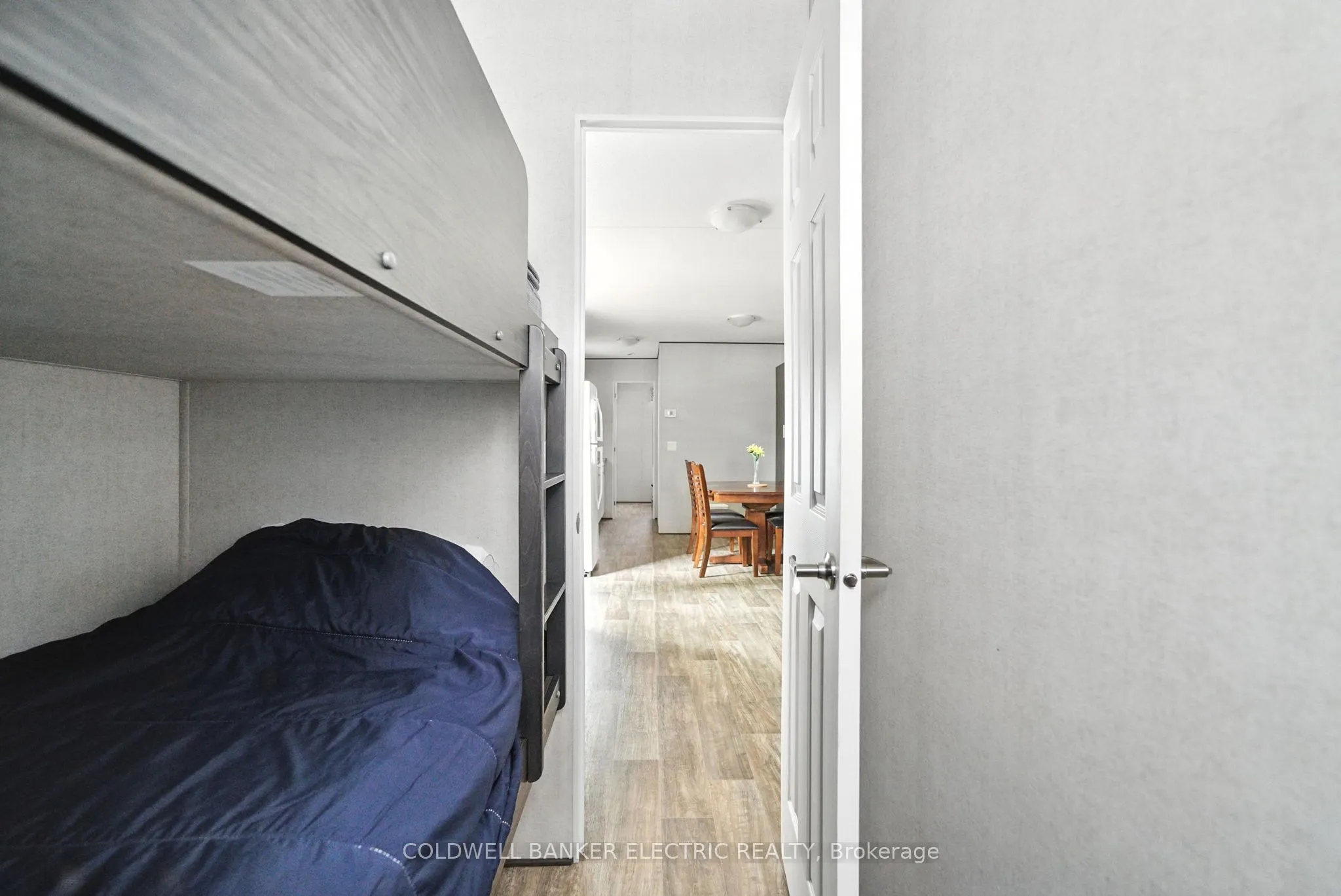 1235 Villiers Line, #40 StAnd