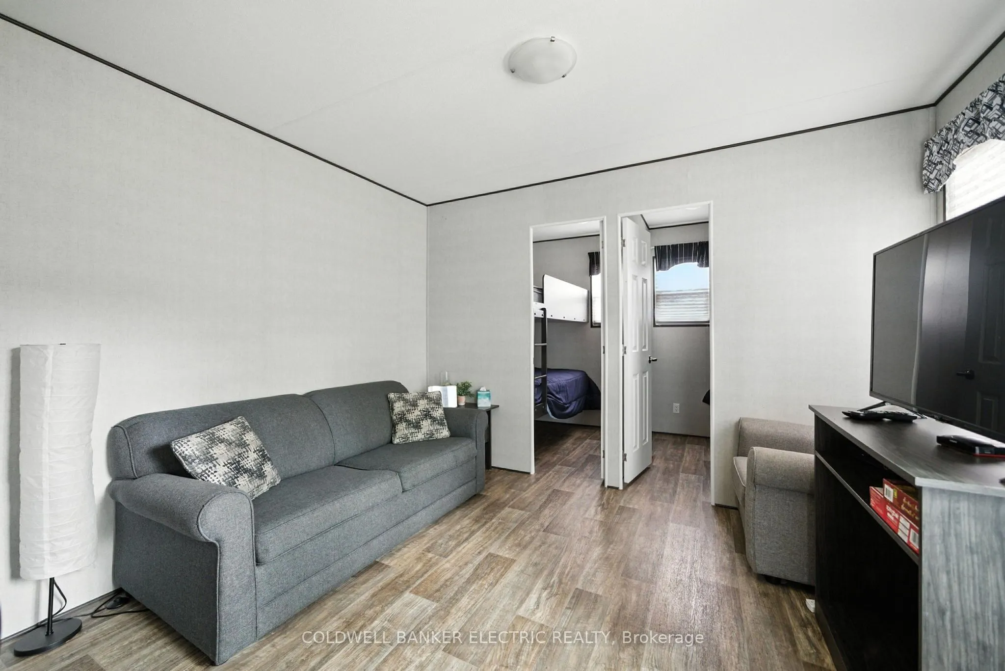 1235 Villiers Line, #40 StAnd