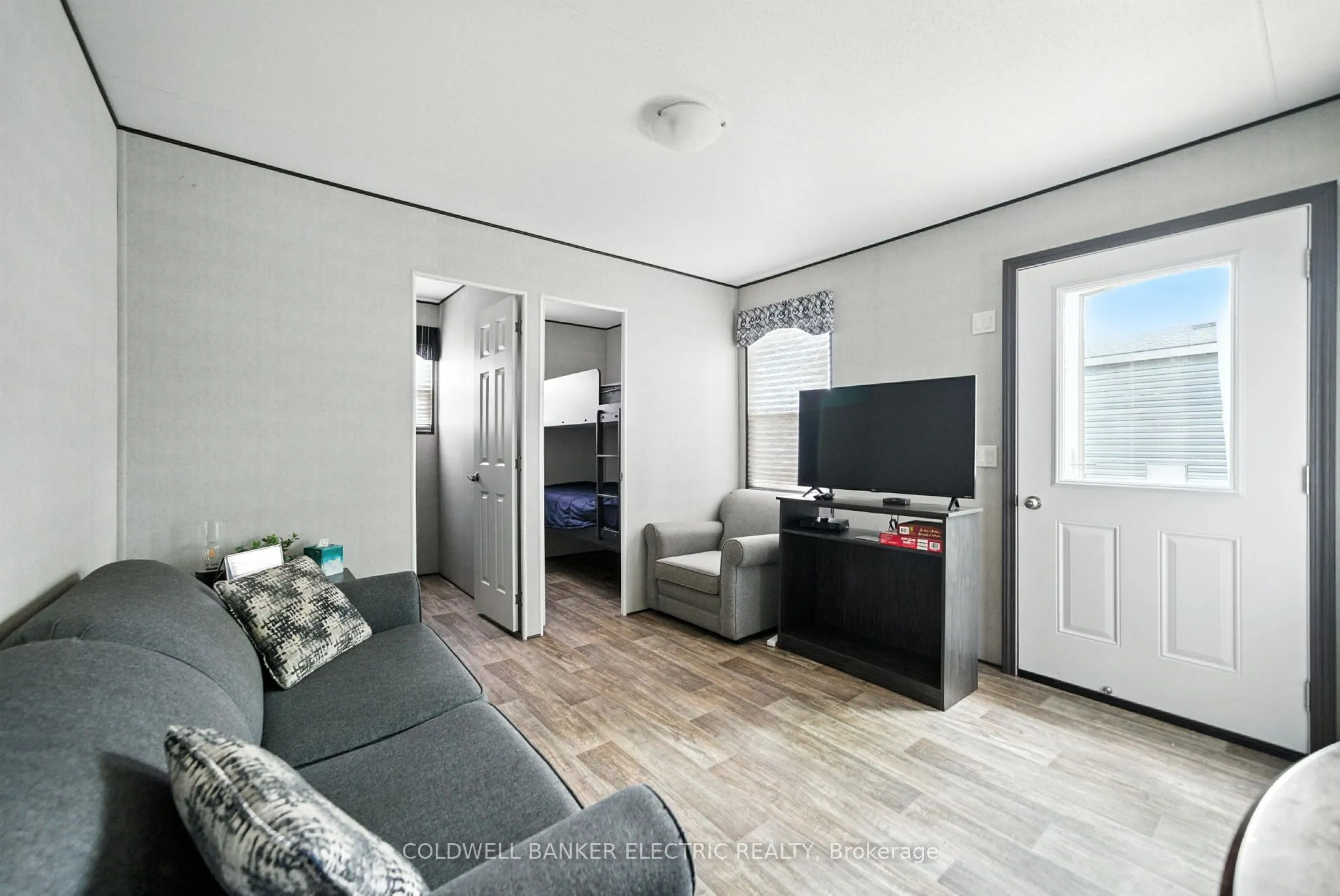 1235 Villiers Line, #40 StAnd