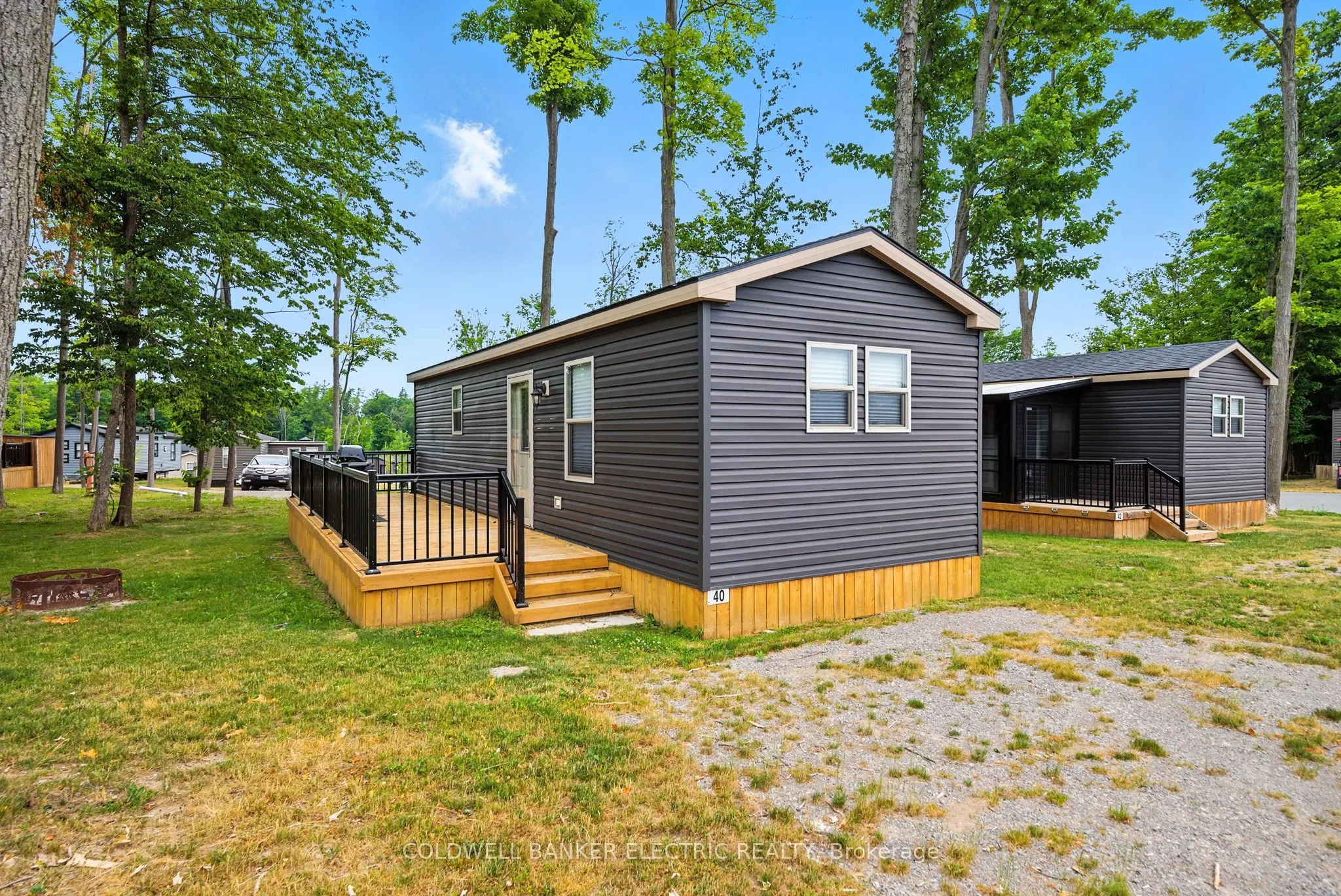 1235 Villiers Line, #40 StAnd