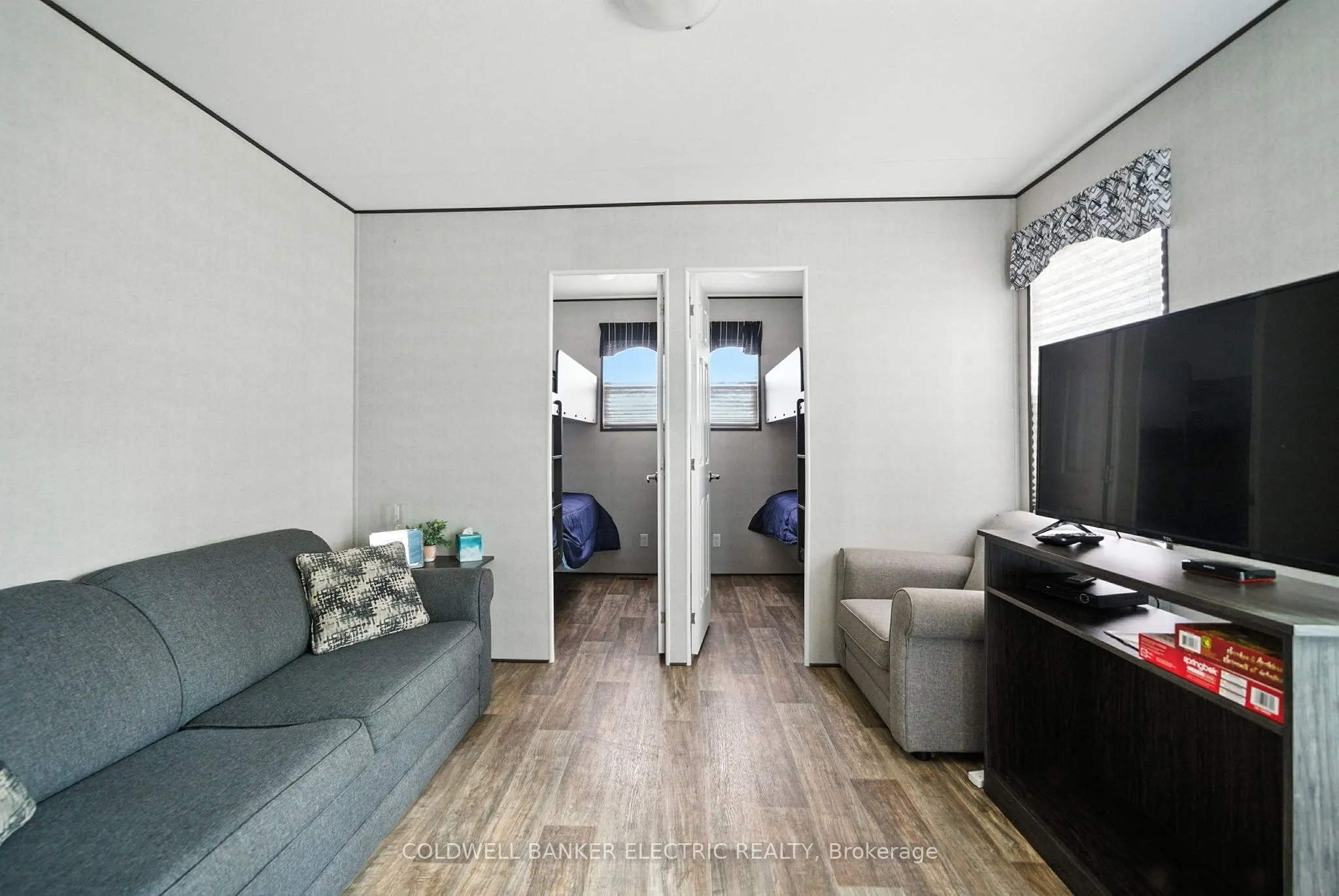 1235 Villiers Line, #40 StAnd