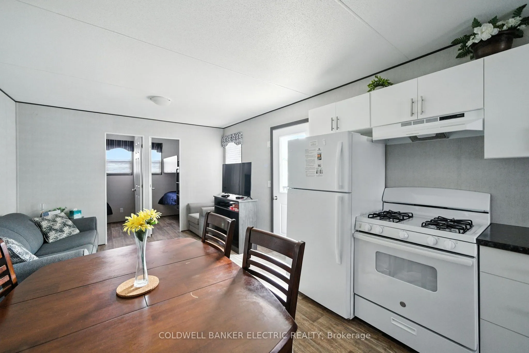 1235 Villiers Line, #40 StAnd