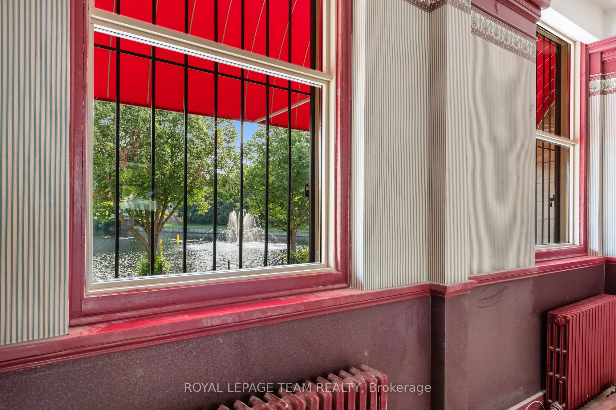 81 GORE Street E